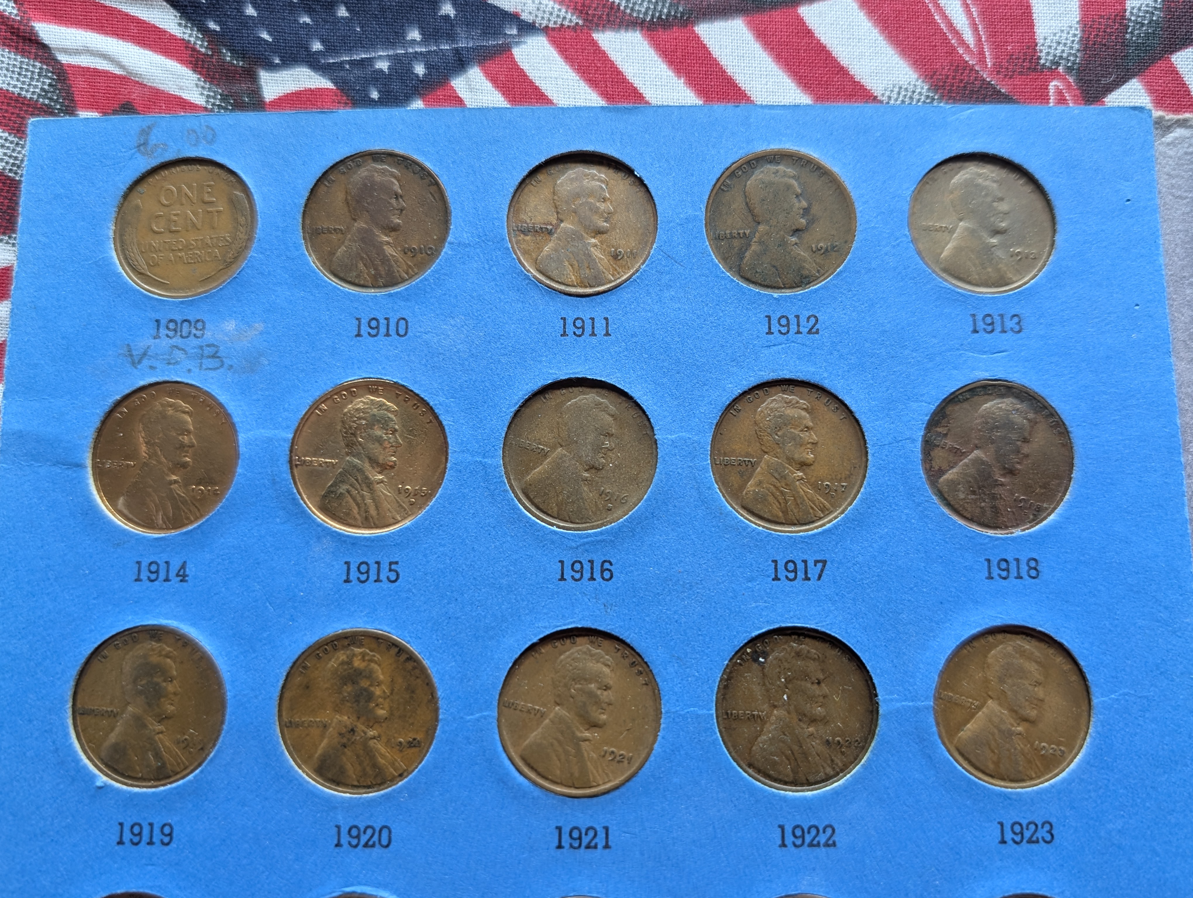 Lincoln Cent Collection From 1909 To 1998 In Whitman Book - 90 Coins Total - No Key Dates - Some P, D & S