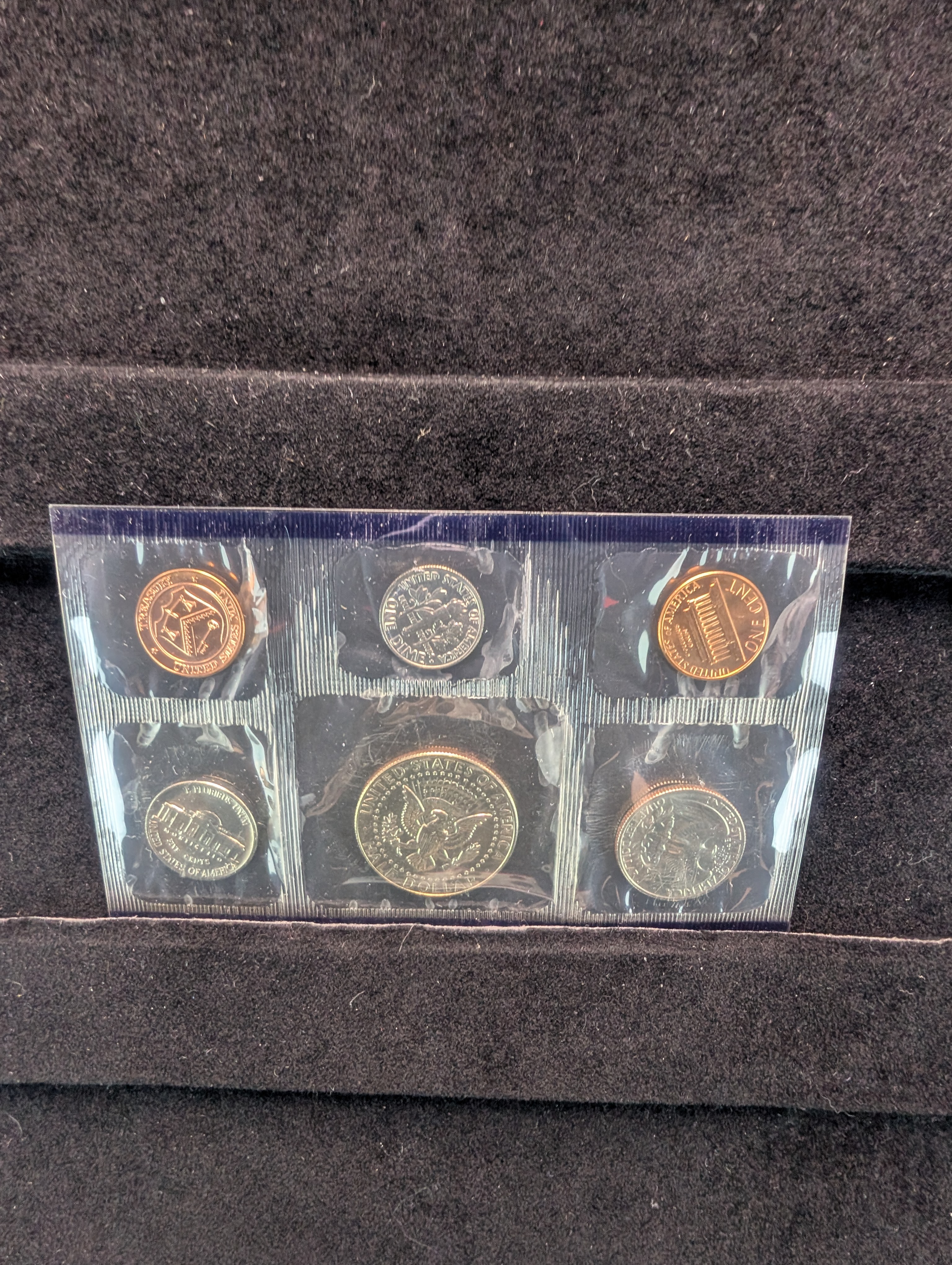 1985-P&D Unc. U.S. Mint Set in OGP w/ COA
