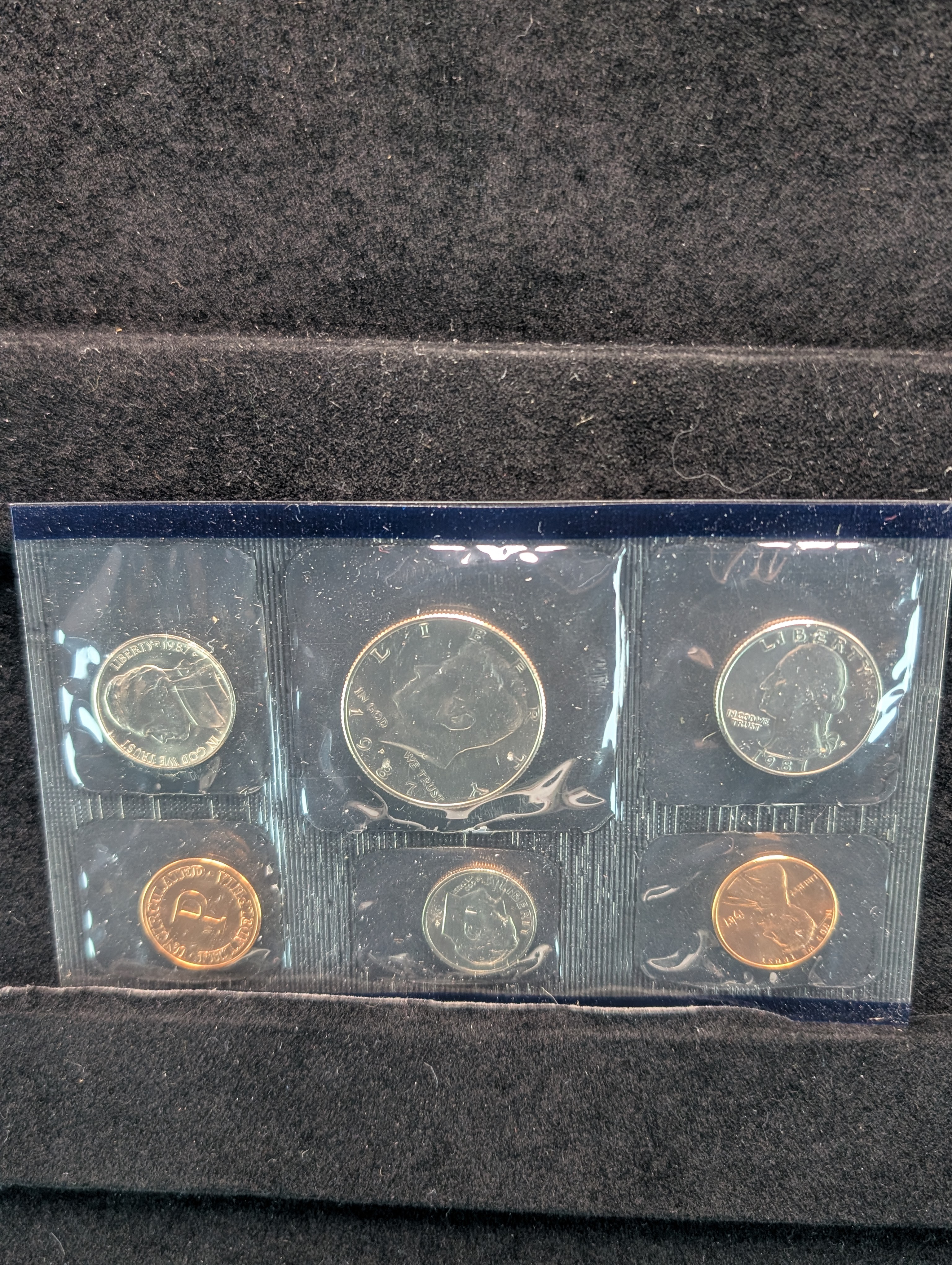 1987-P&D Unc. U.S. Mint Set in OGP w/ COA