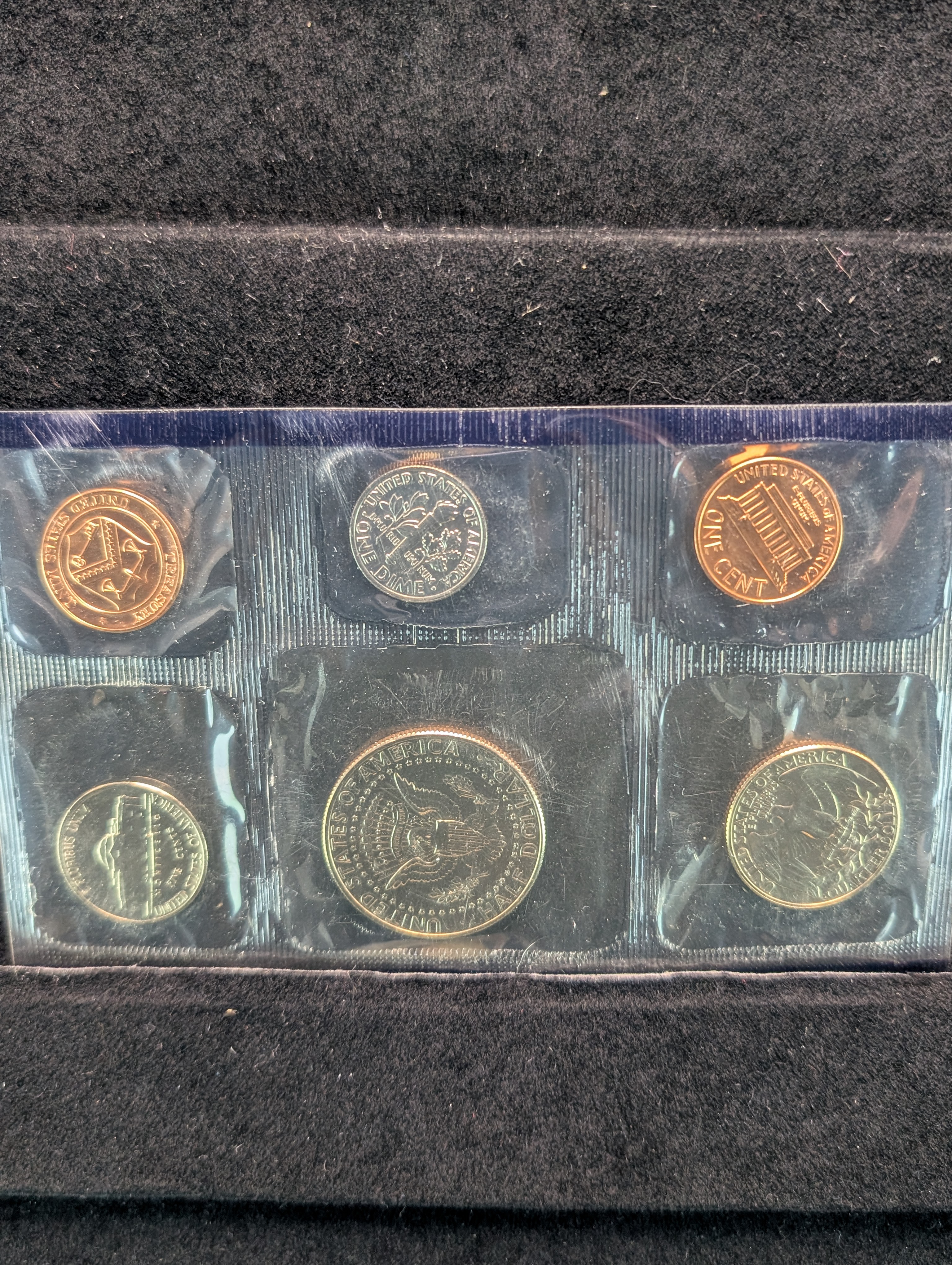 1988-P&D Unc. U.S. Mint Set in OGP w/ COA