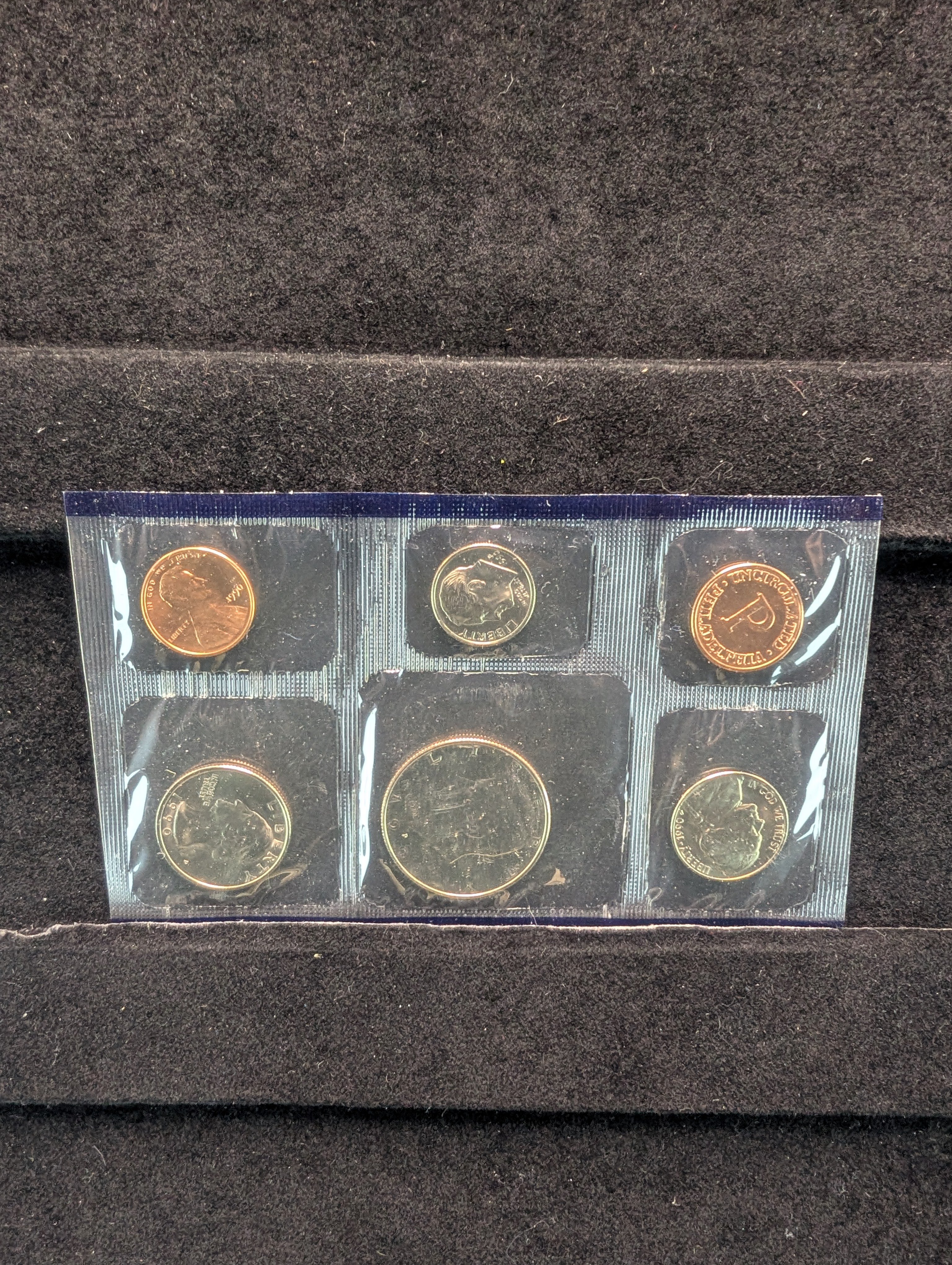 1990-P&D Unc. U.S. Mint Set in OGP w/ COA