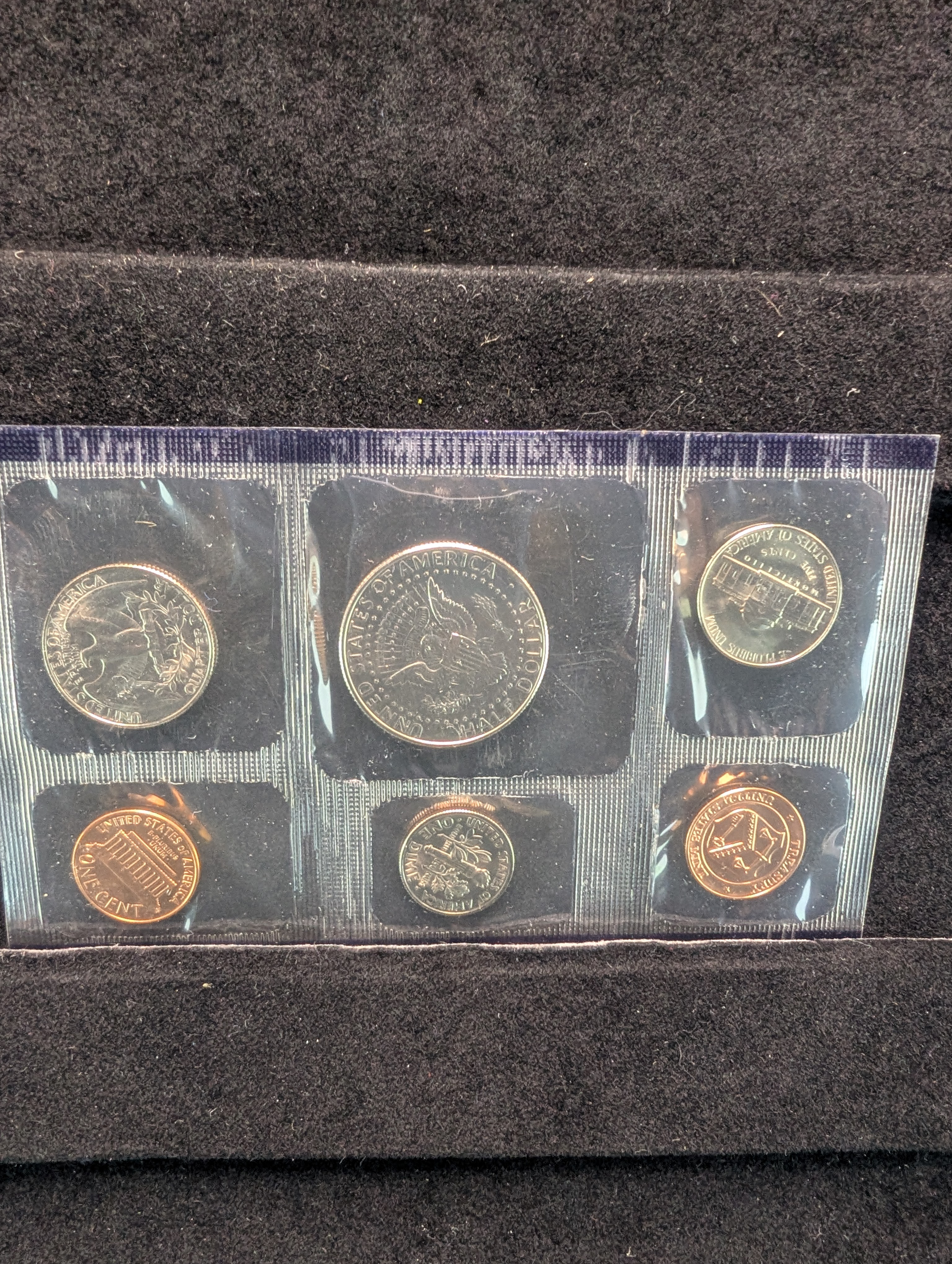 1990-P&D Unc. U.S. Mint Set in OGP w/ COA