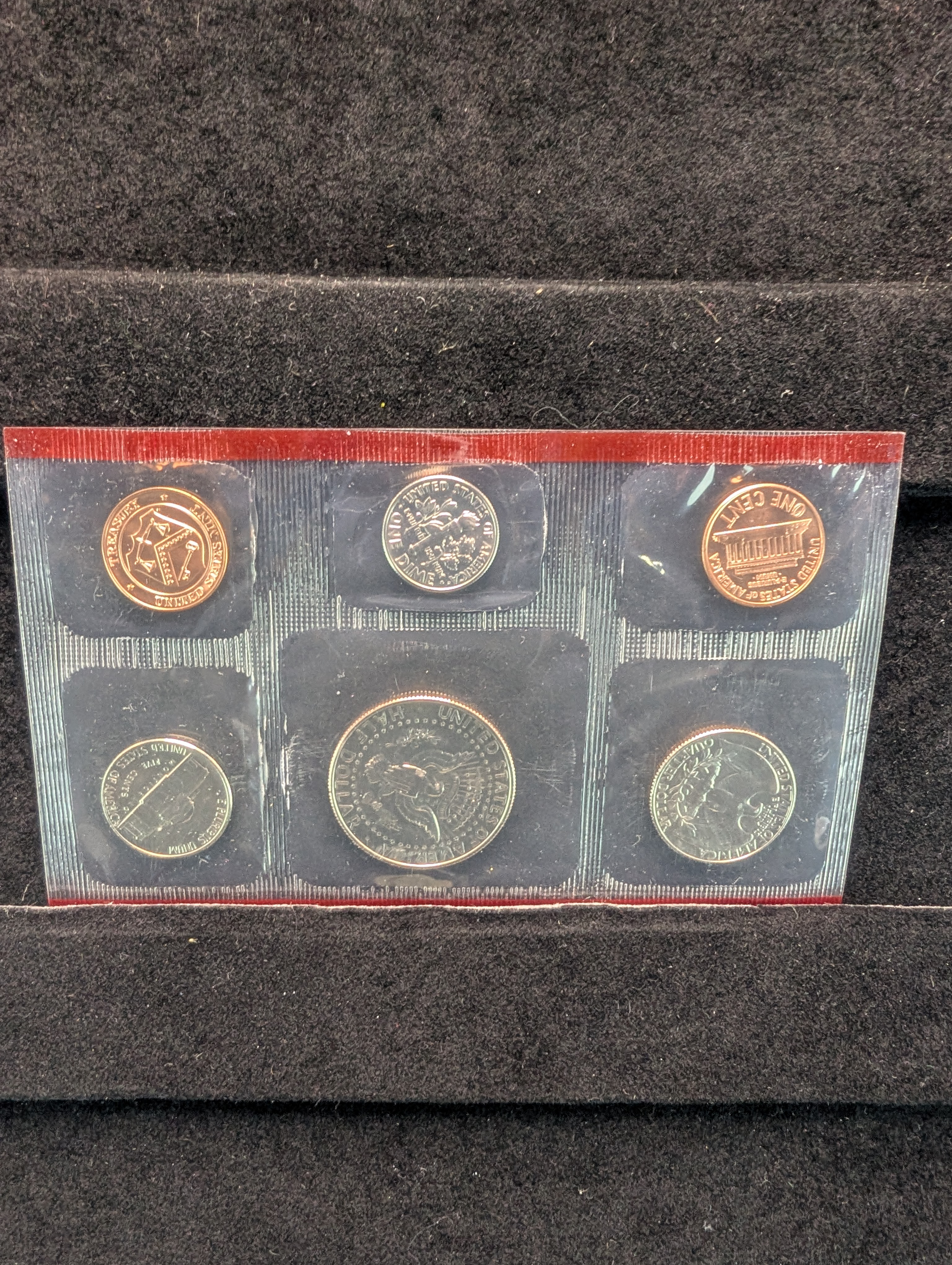 1990-P&D Unc. U.S. Mint Set in OGP w/ COA