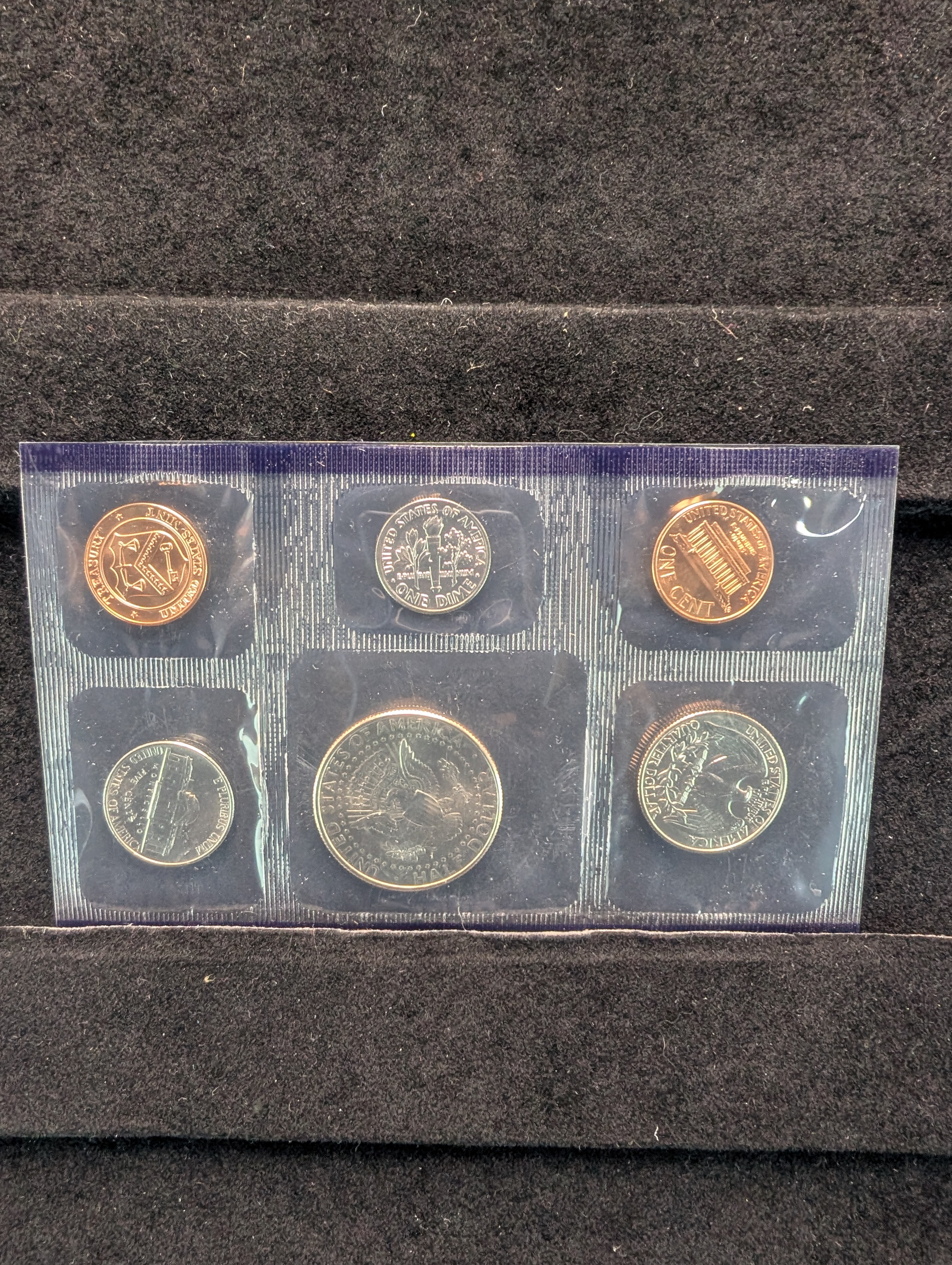 1997-P&D Unc. U.S. Mint Set in OGP w/ COA