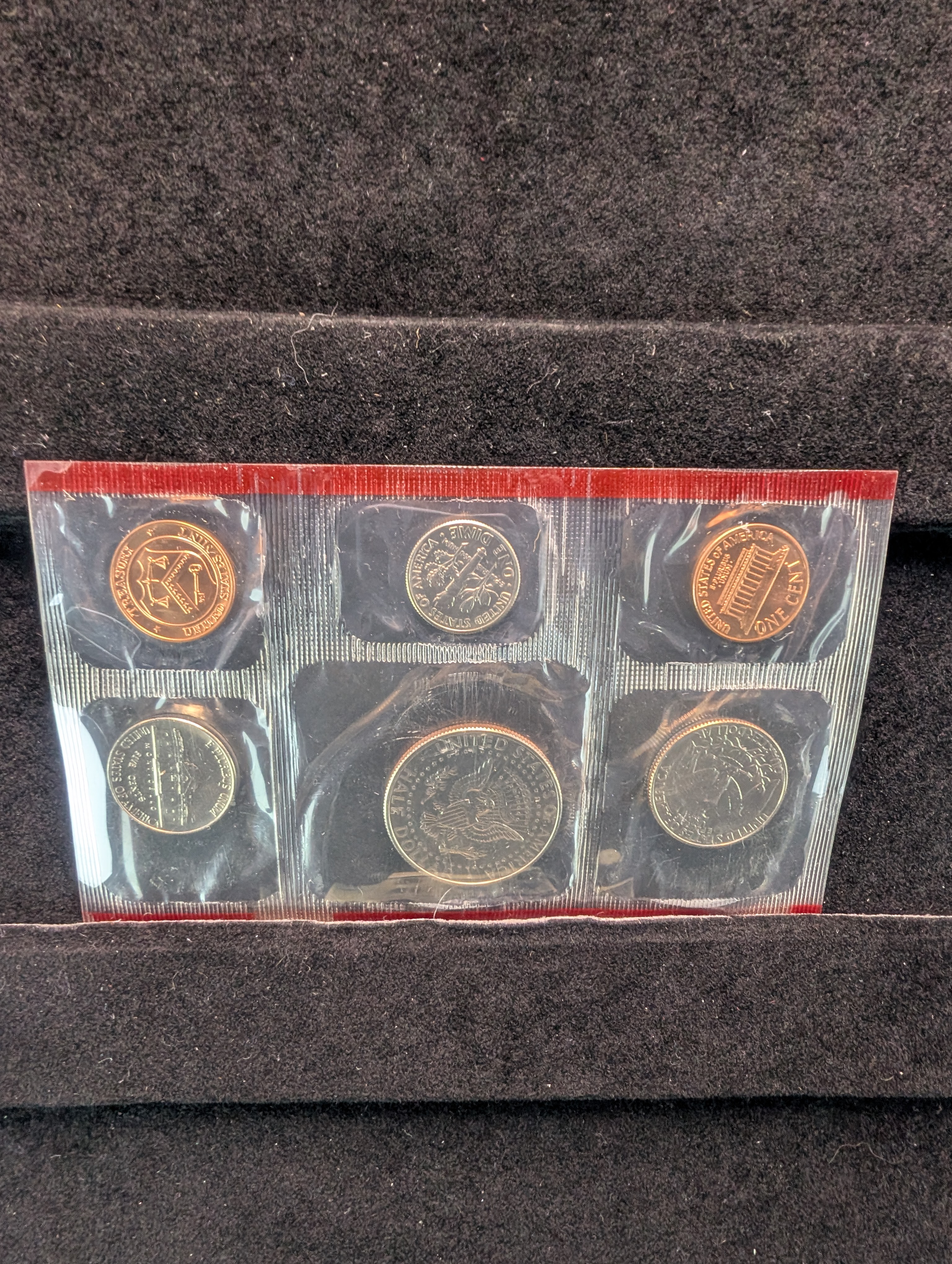 1990 P&D U.S. Uncirculated Mint Coin Set In OGP w/COA