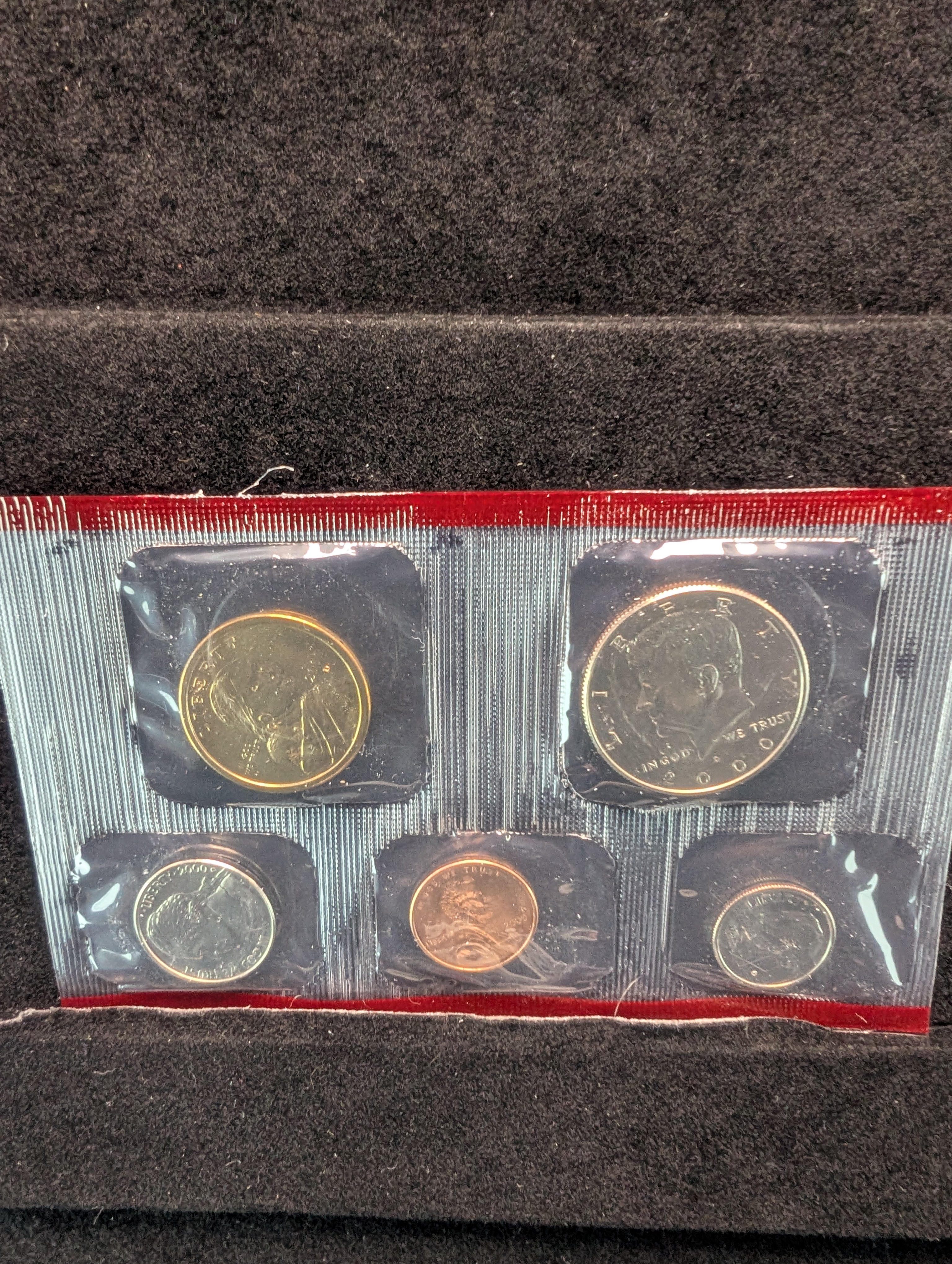 2000-D U.S. Uncirculated Mint Coin Set with State Quarters In OGP w/ COA