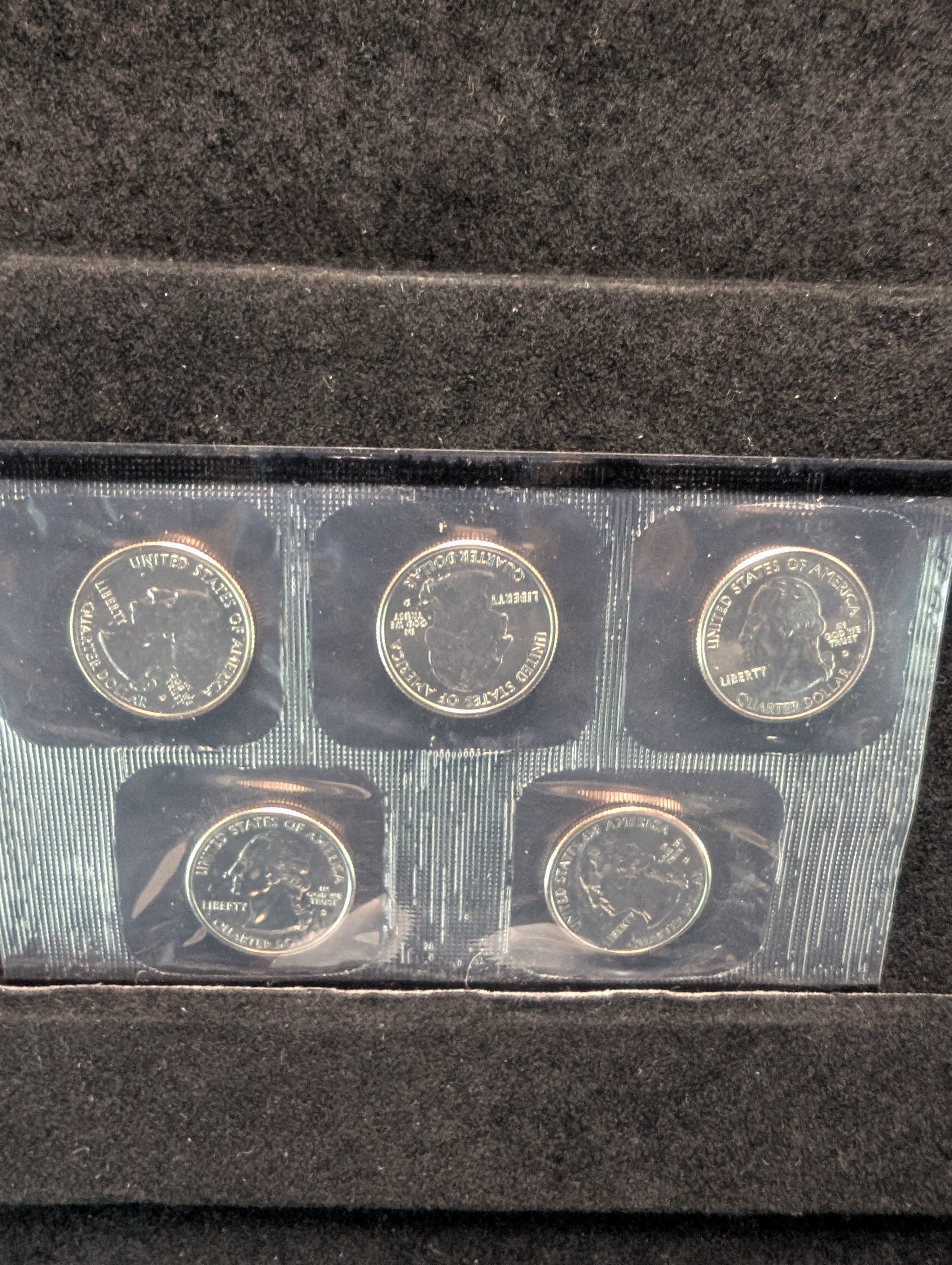 2000-D U.S. Uncirculated Mint Coin Set with State Quarters In OGP w/ COA