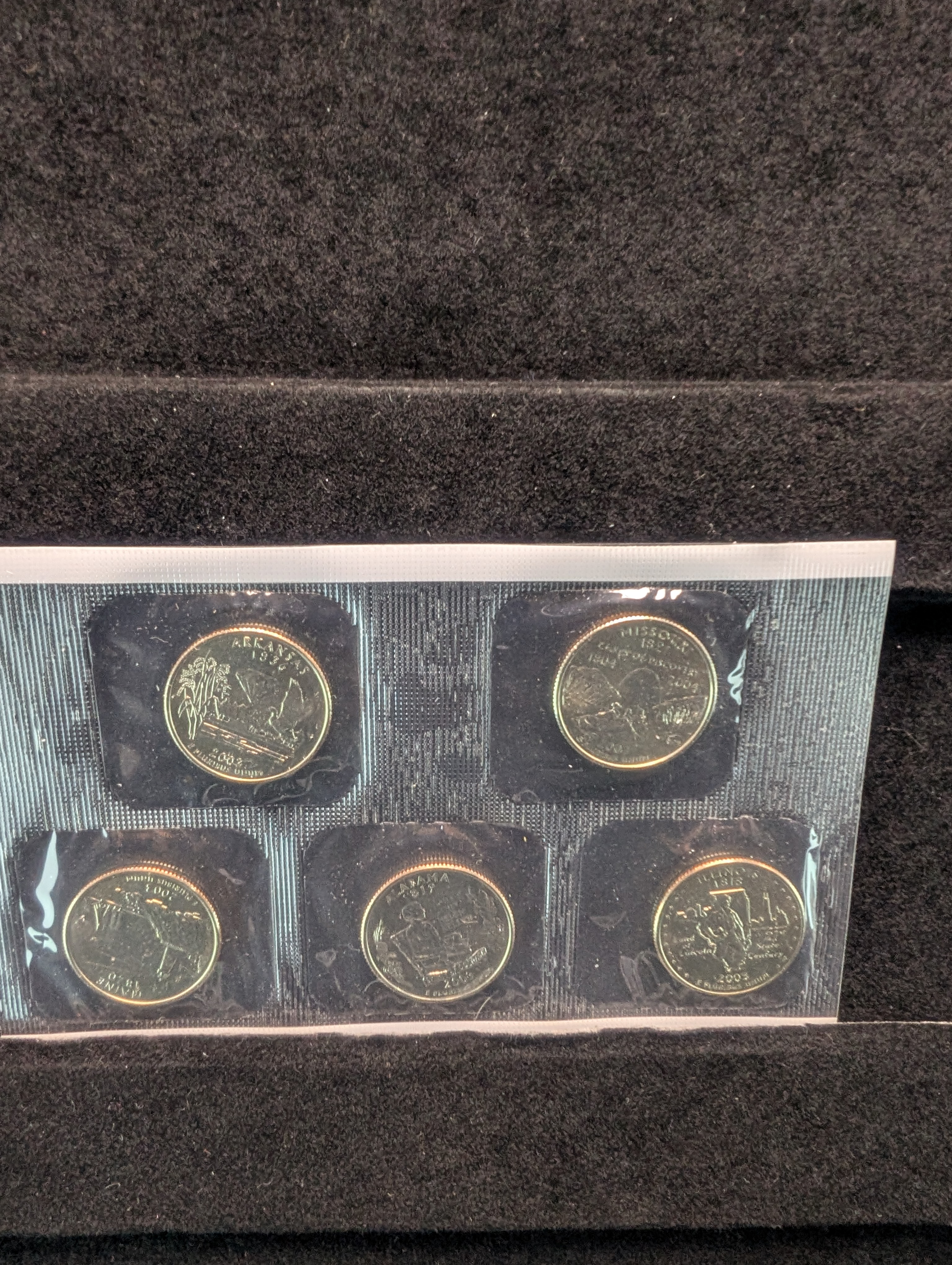 2003-P U.S. Uncirculated Mint Coin Set with State Quarters In OGP w/ COA - P Set Only