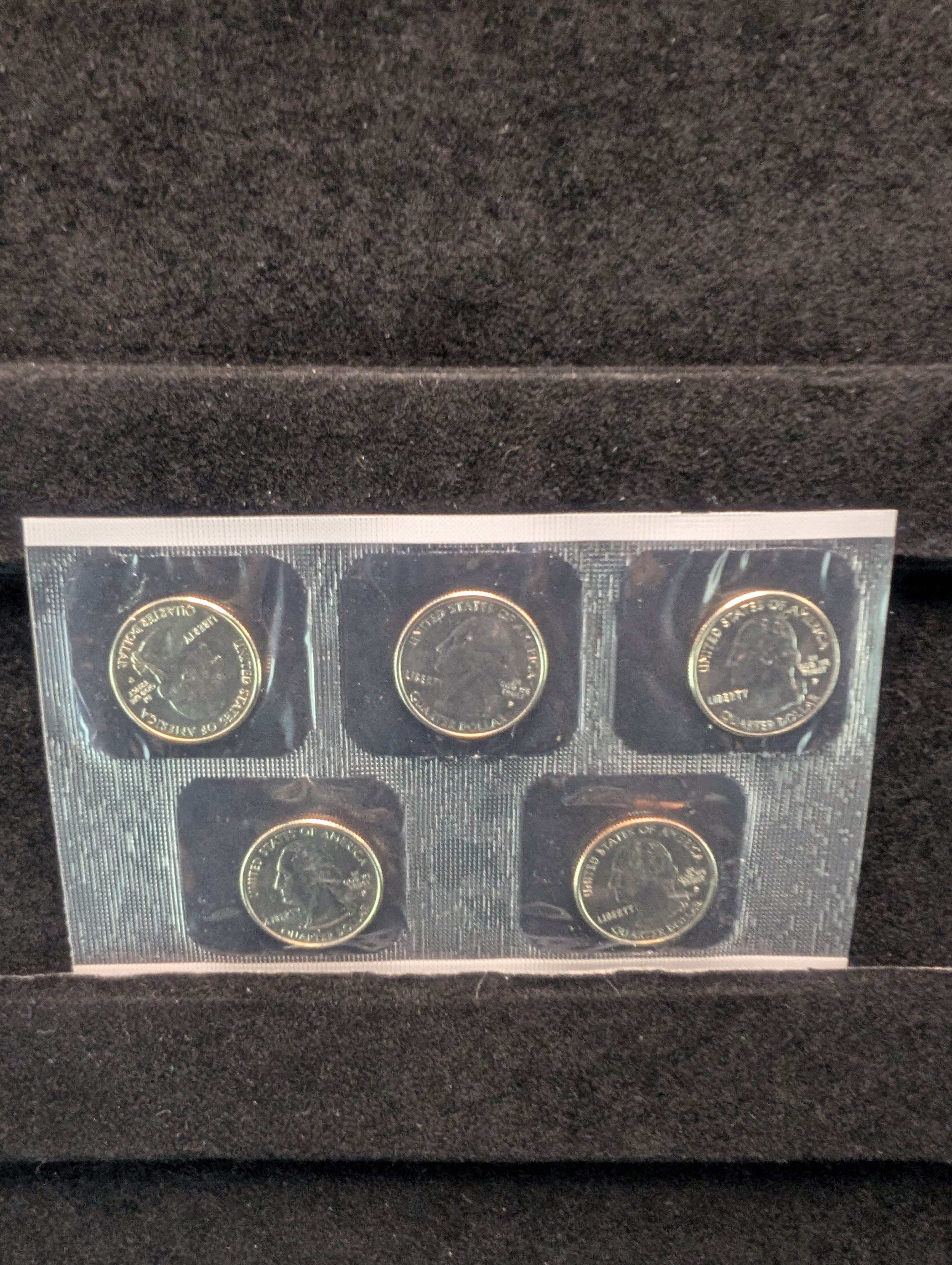 2003-P U.S. Uncirculated Mint Coin Set with State Quarters In OGP w/ COA - P Set Only