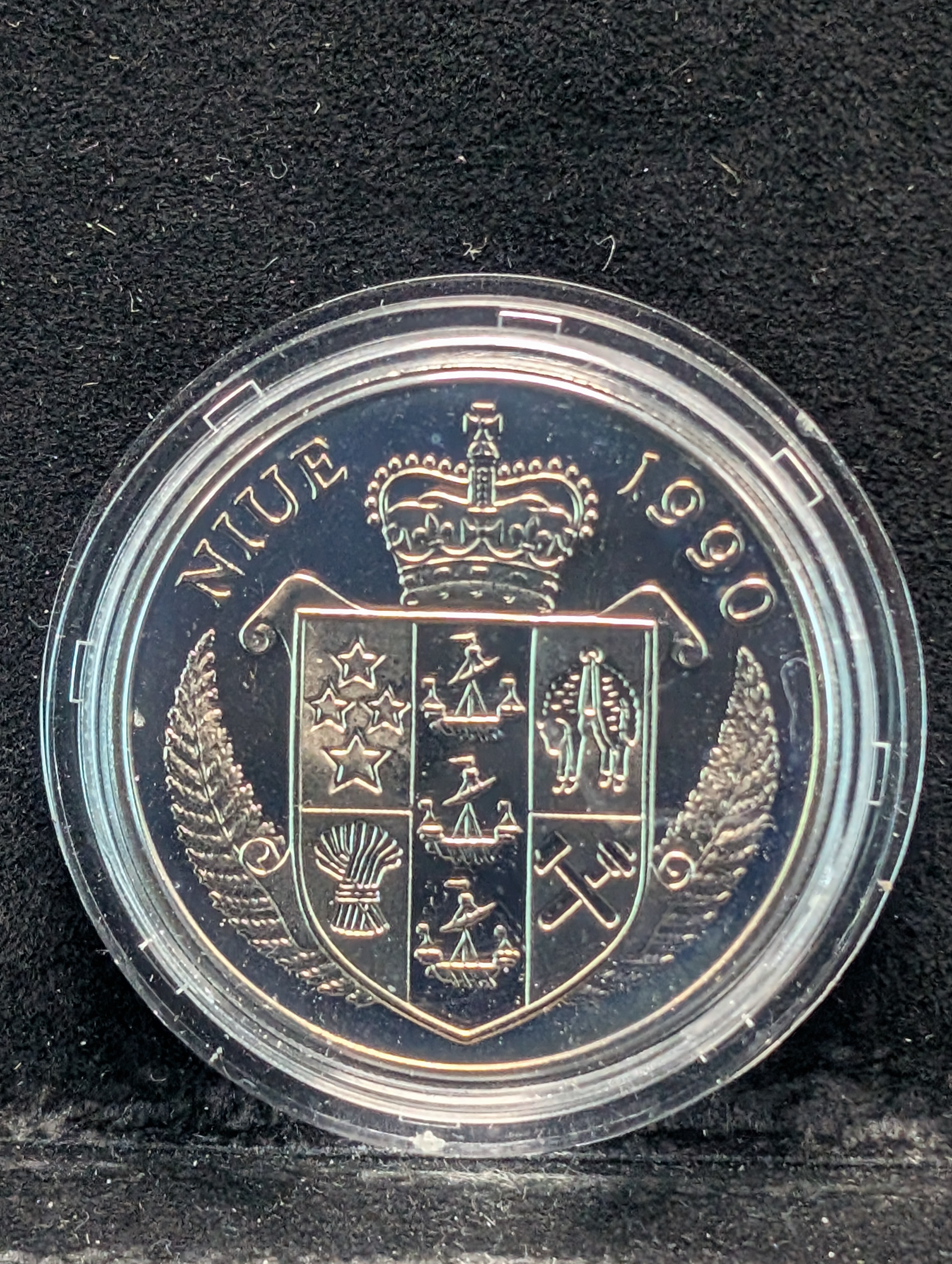 1990 Niue $5 General Dwight D. Eisenhower Coin
