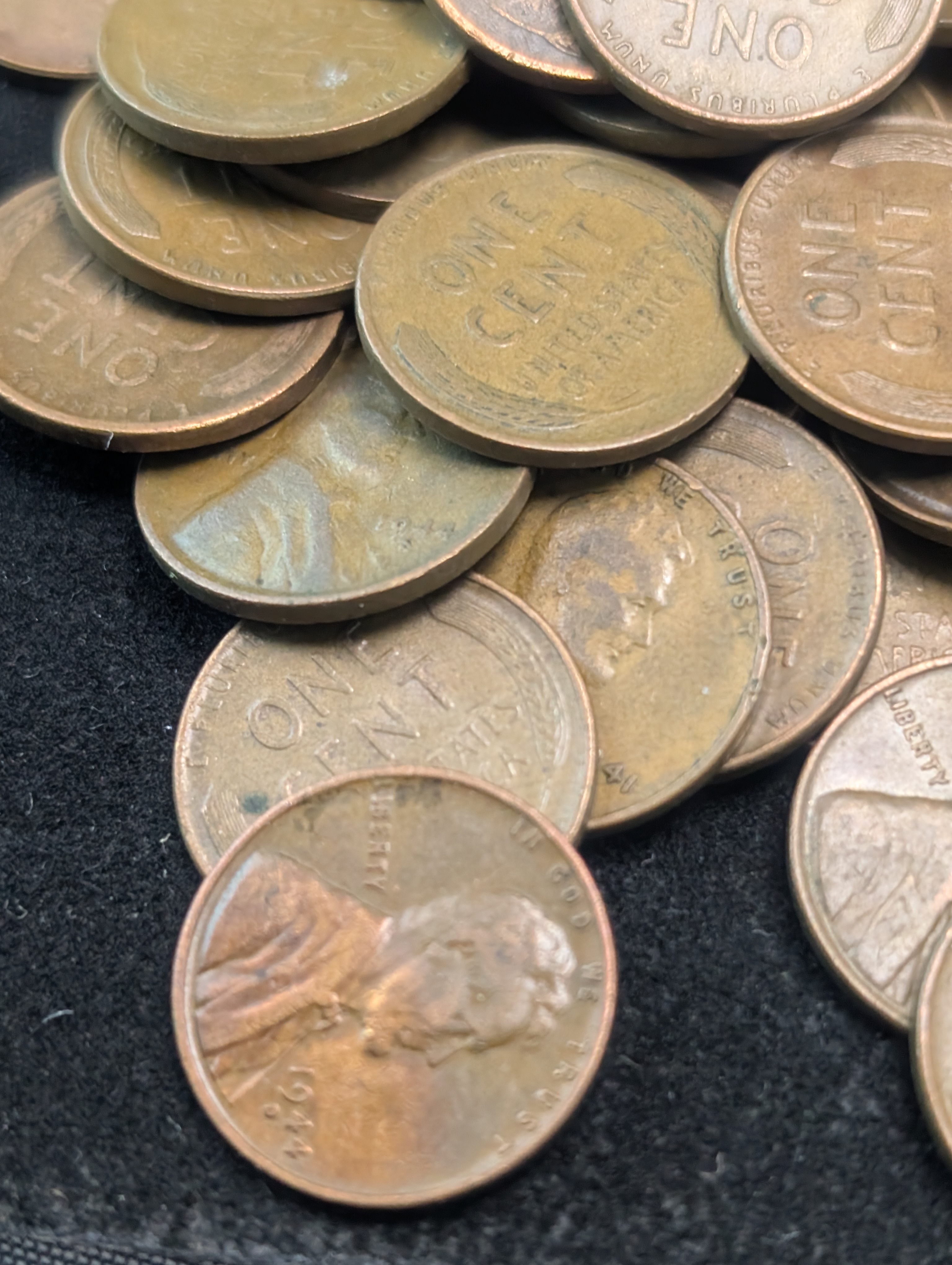 (270) Assorted Lincoln Wheat Cents