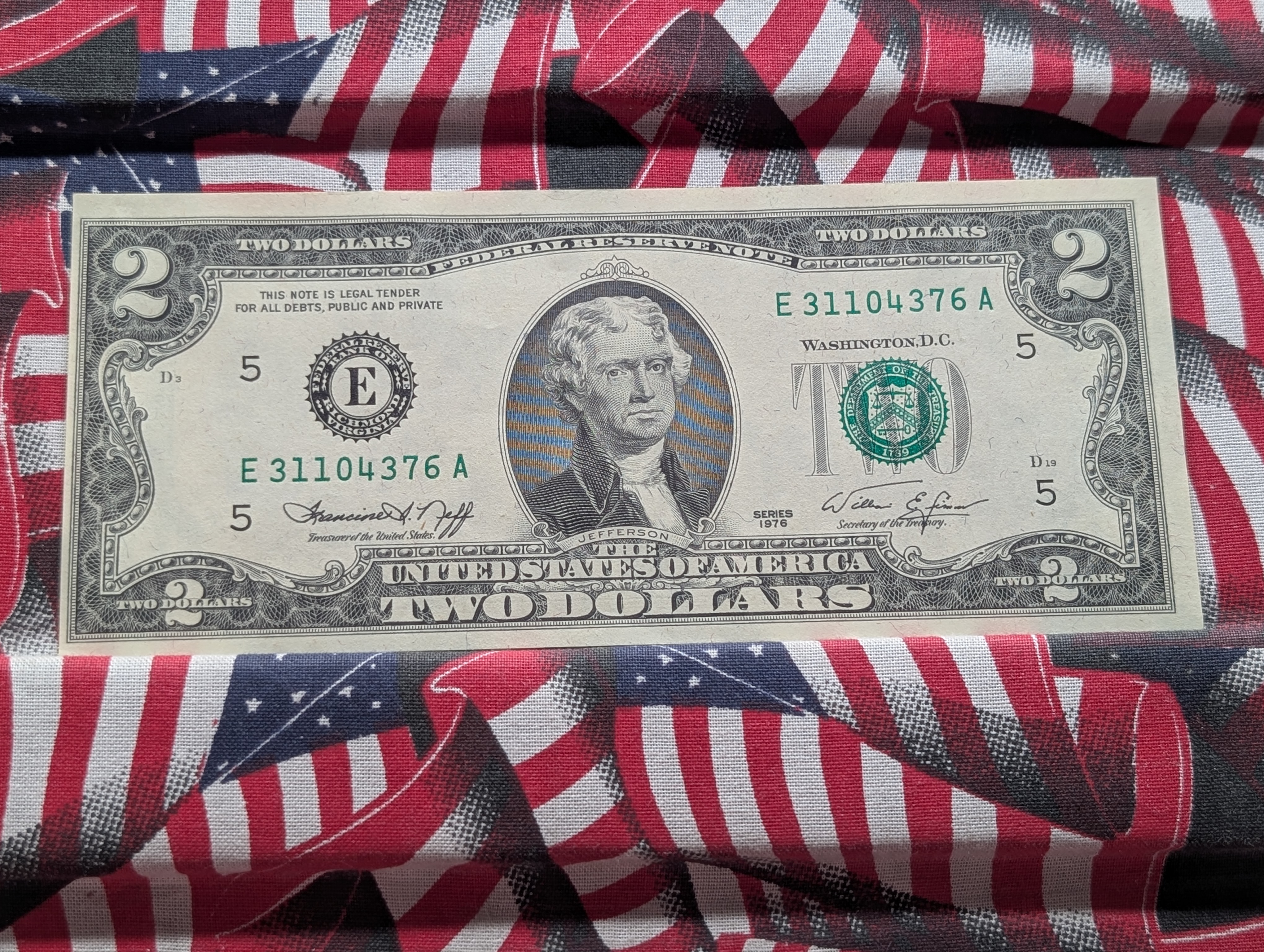 1976 Series $2 Federal Reserve Note - Crisp