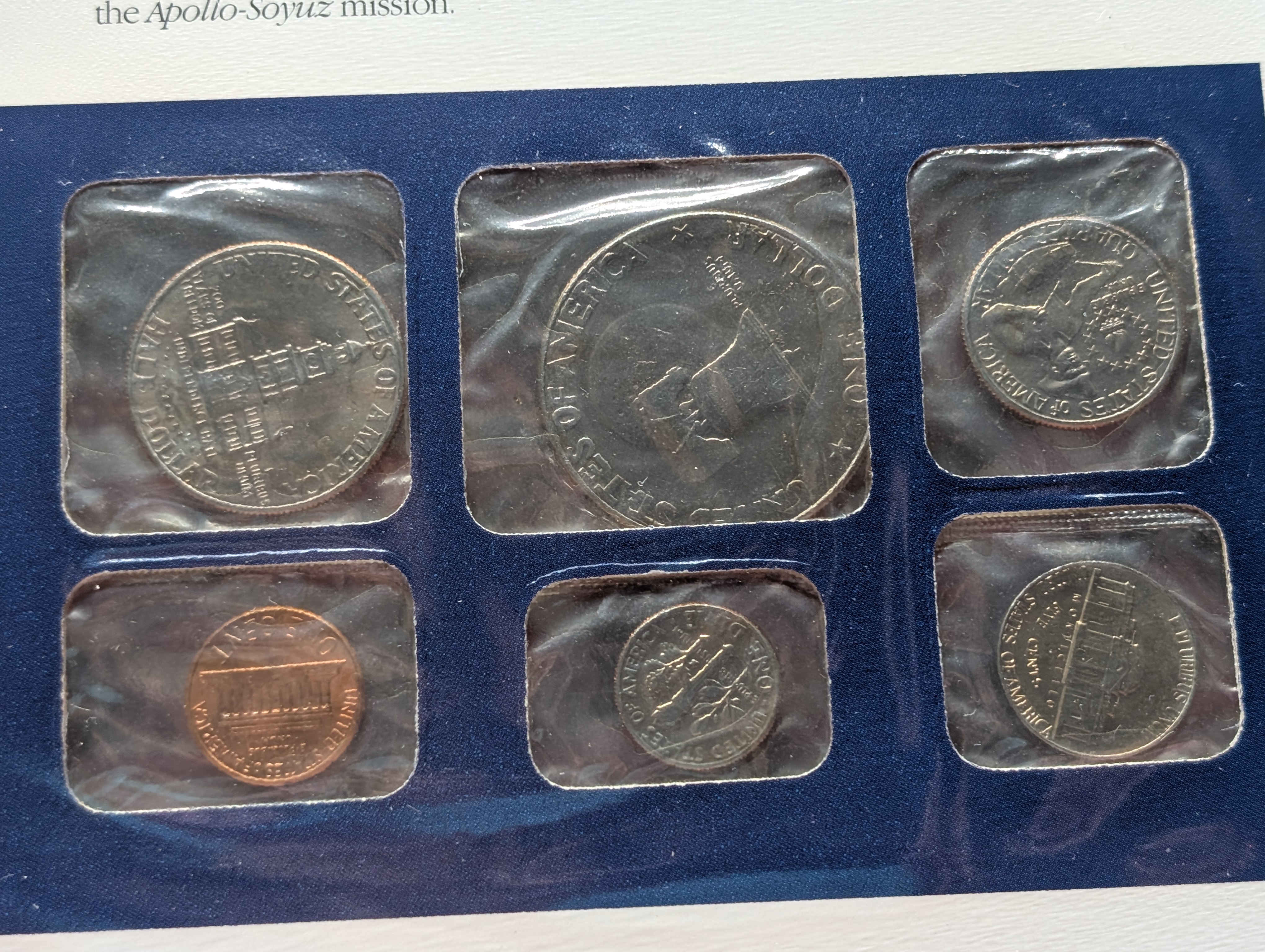 1975-P&D U.S. Mint Uncirculated Set w/ Historic Stamps