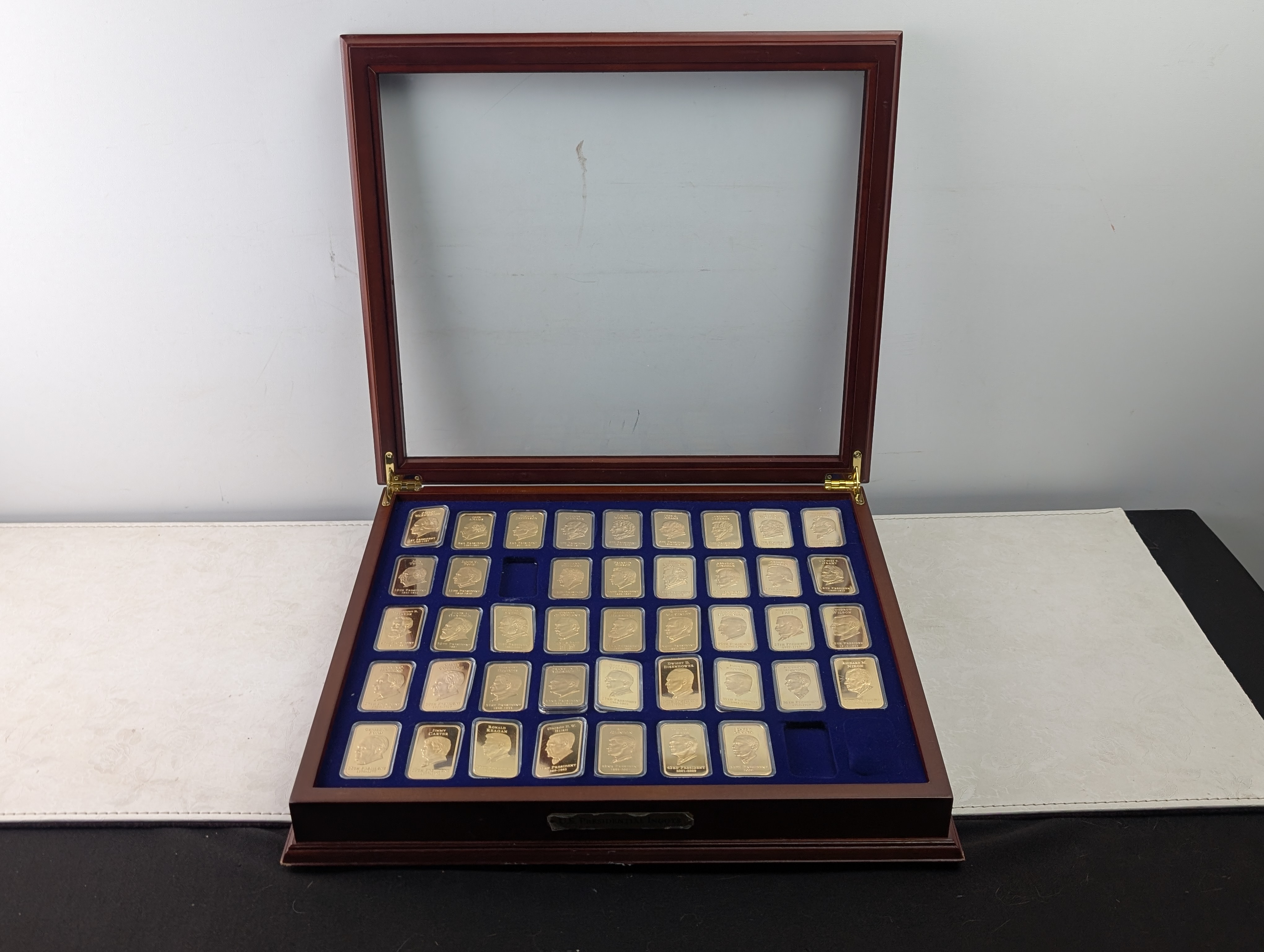 (42) Presidential "Ingots" W/ Display Box - Look Bronze