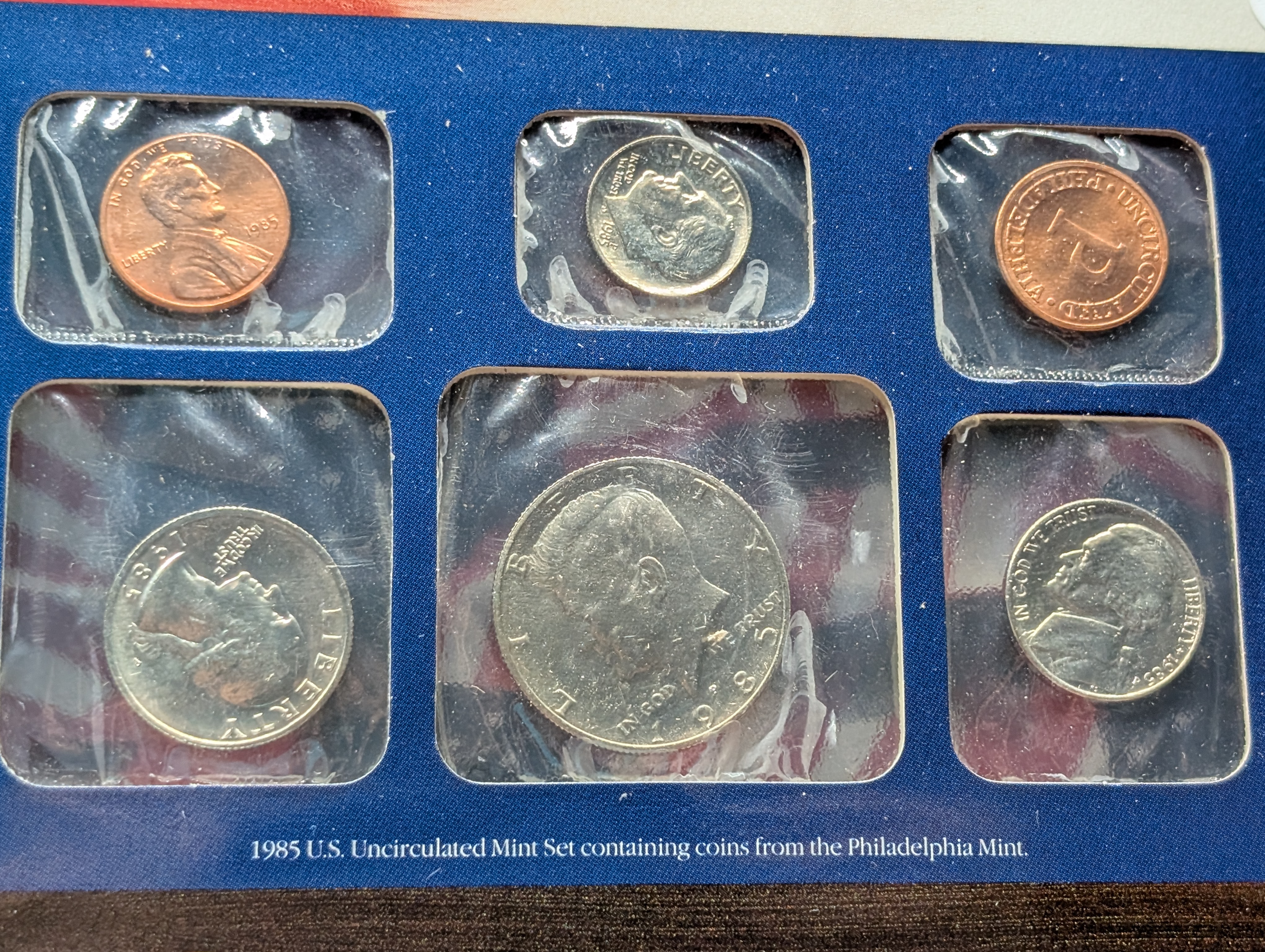 1985-P&D U.S. Mint Uncirculated Set w/ Historic Stamps