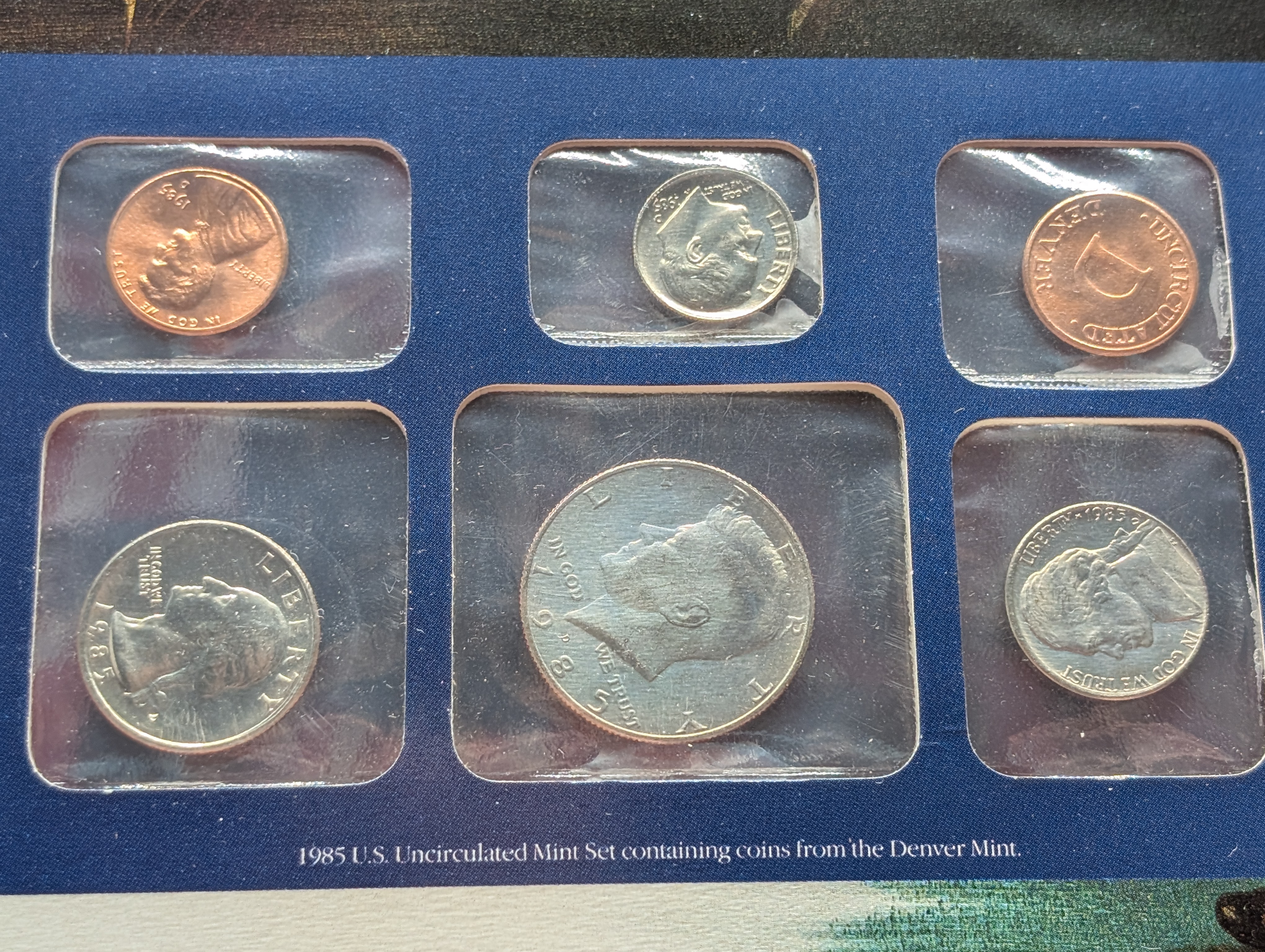 1985-P&D U.S. Mint Uncirculated Set w/ Historic Stamps