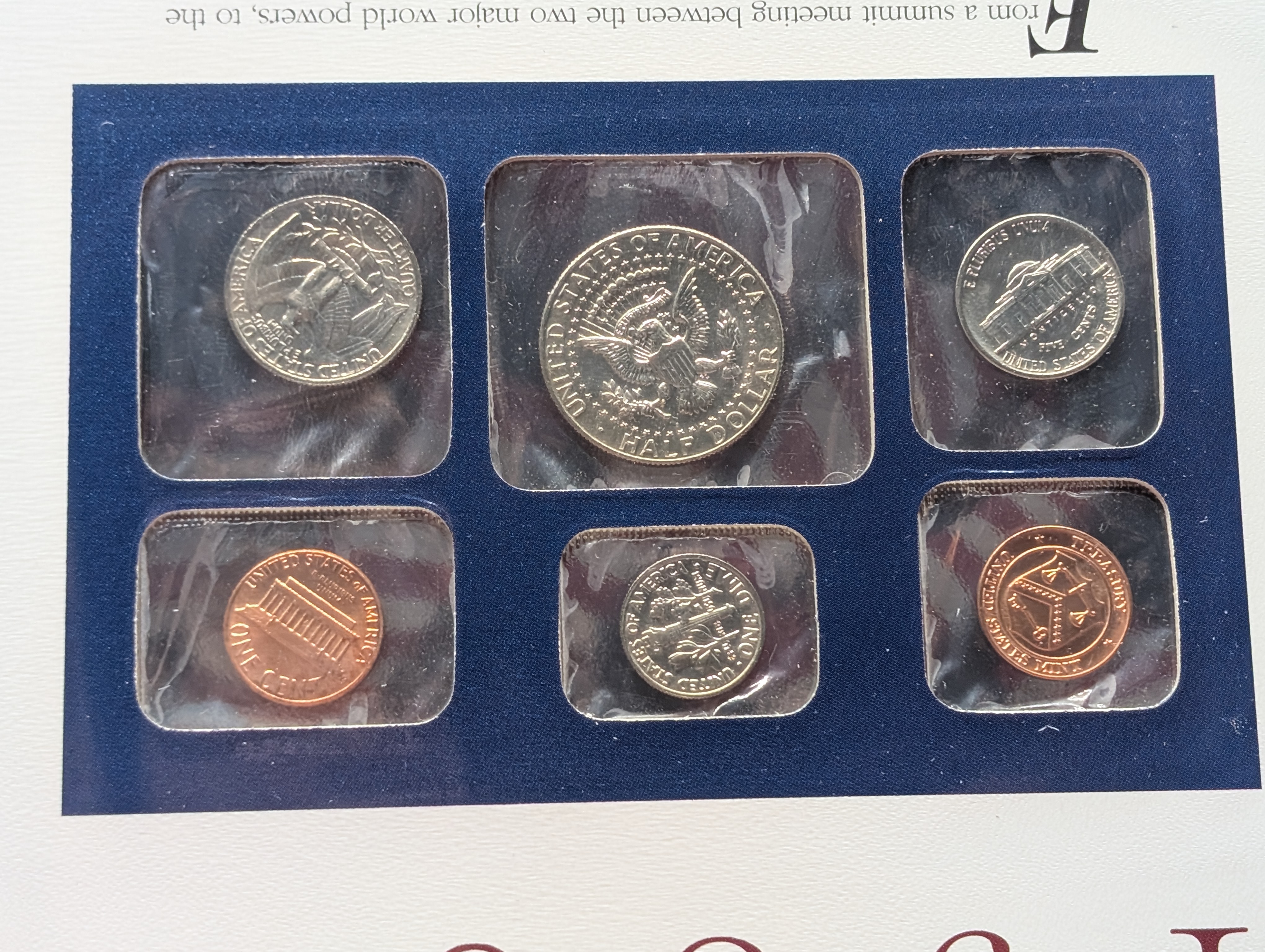 1985-P&D U.S. Mint Uncirculated Set w/ Historic Stamps