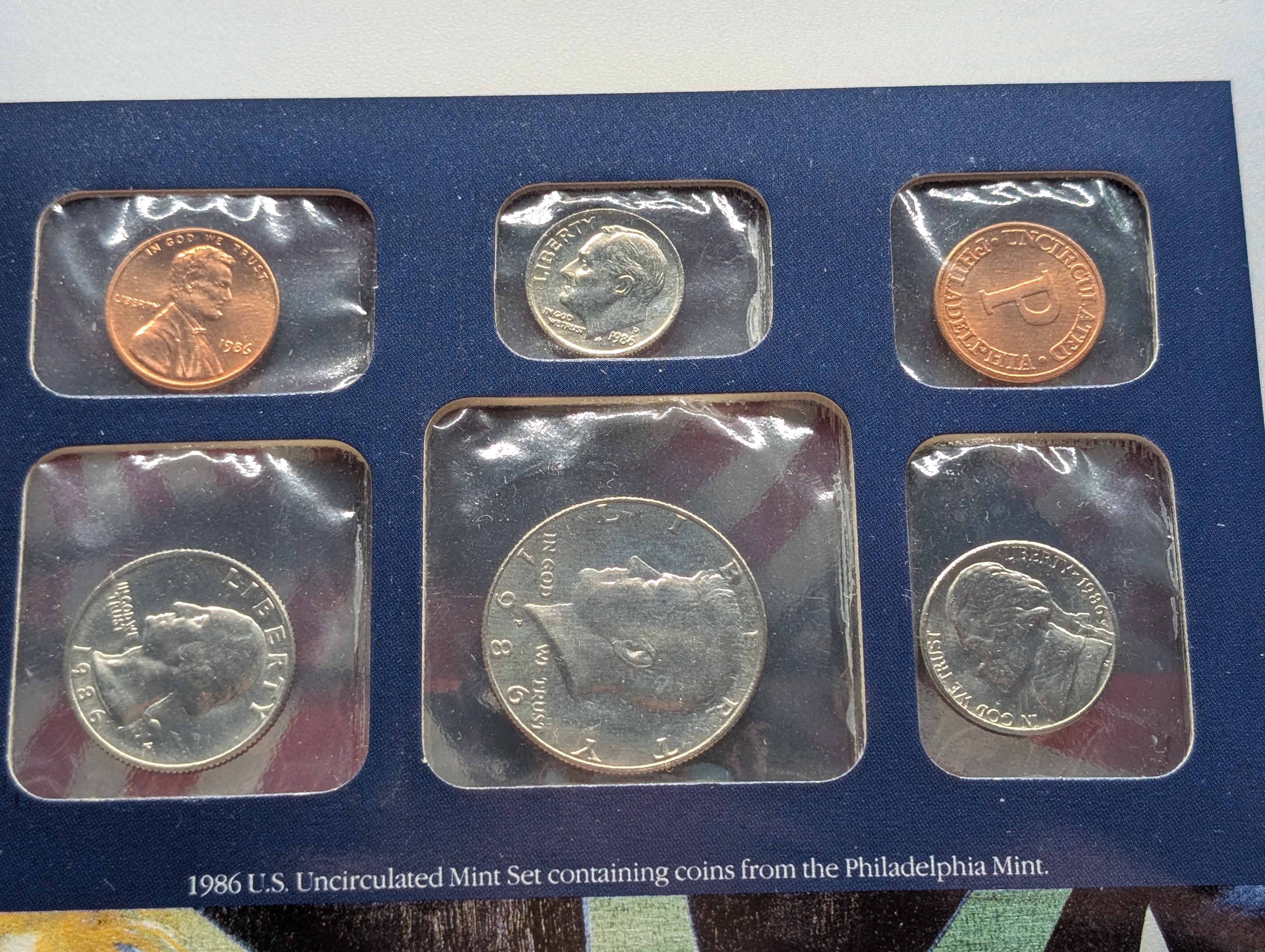 1986-P&D U.S. Mint Uncirculated Set w/ Historic Stamps