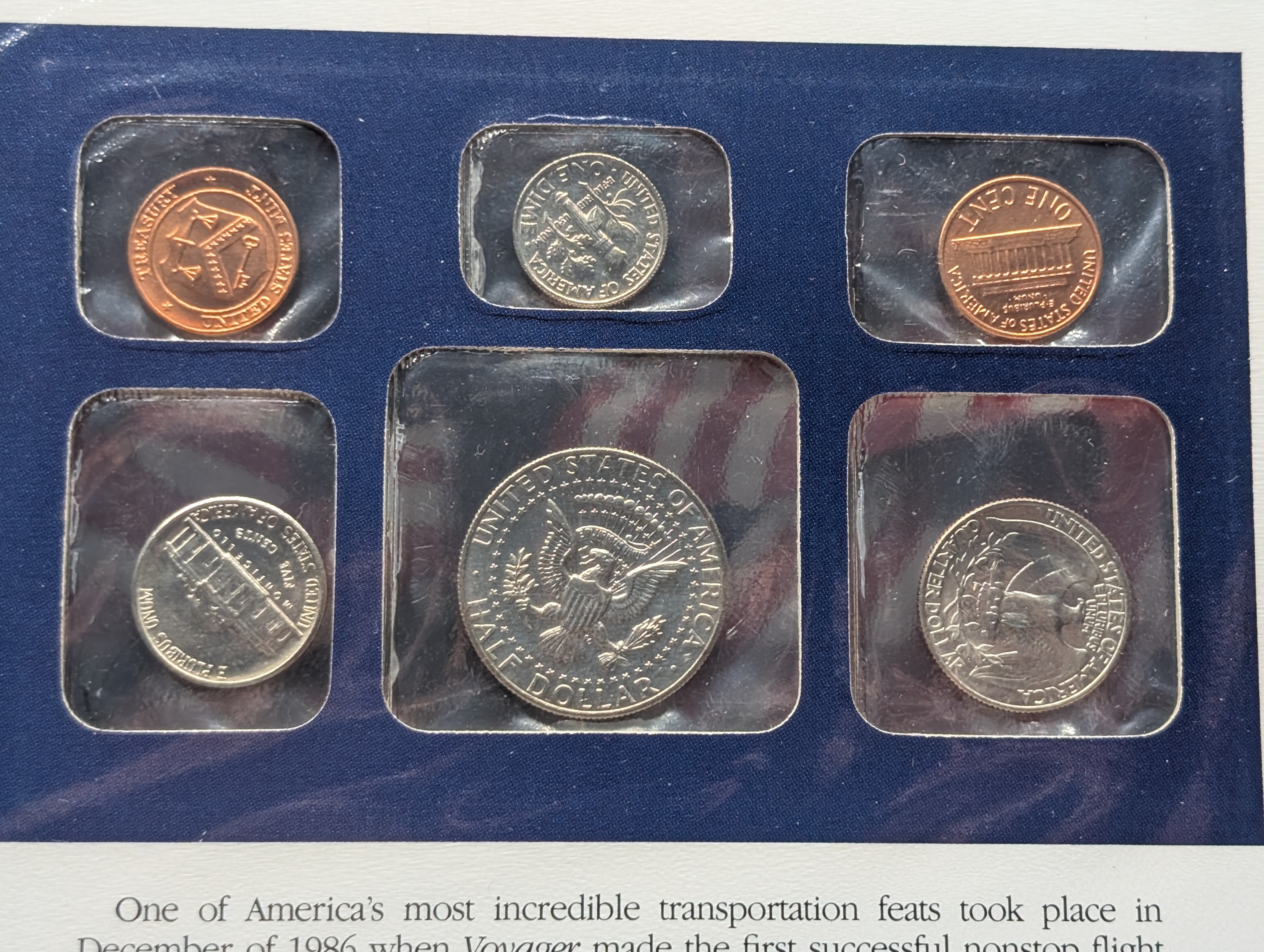 1986-P&D U.S. Mint Uncirculated Set w/ Historic Stamps