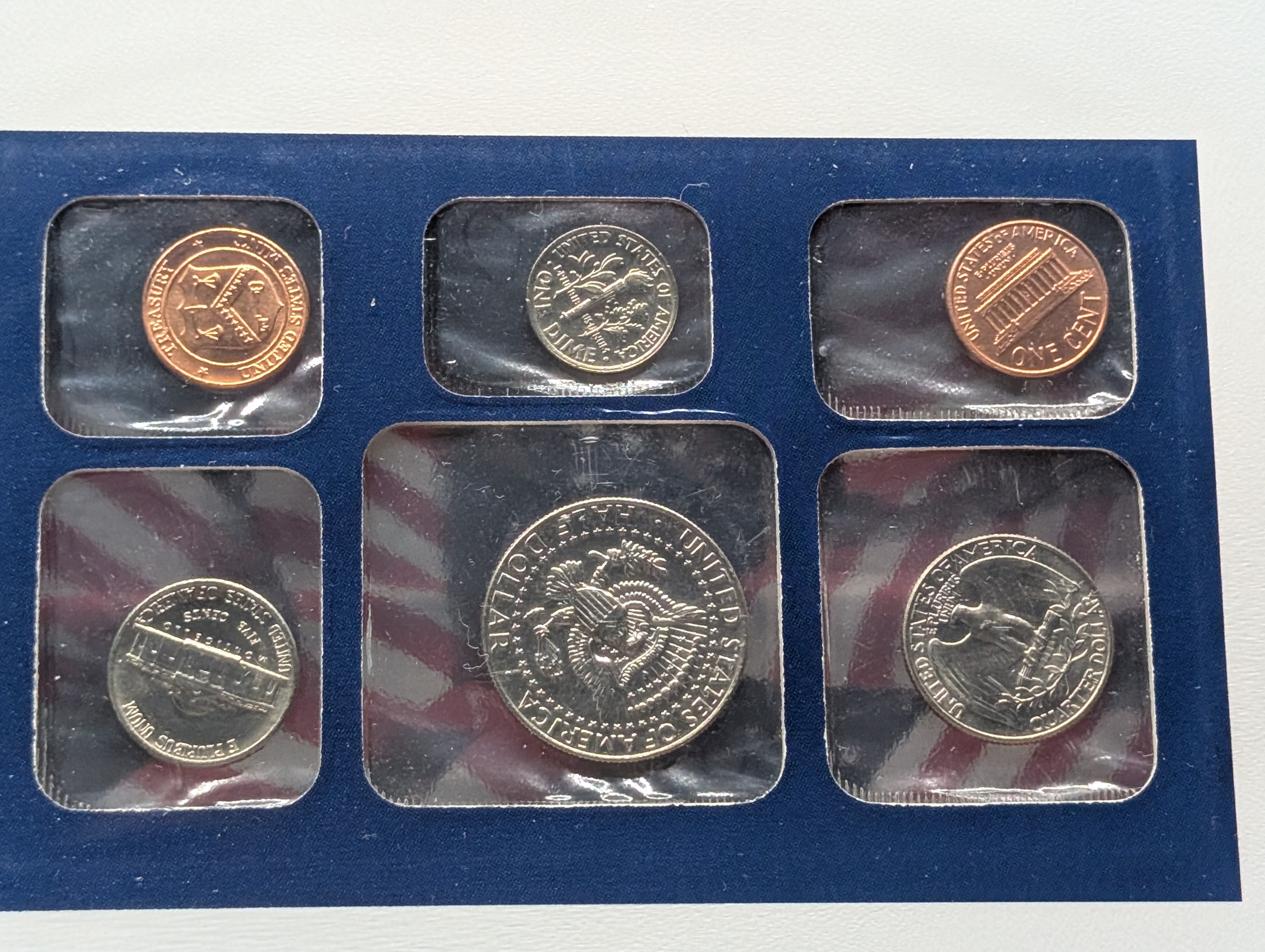 1987-P&D U.S. Mint Uncirculated Set w/ Historic Stamps