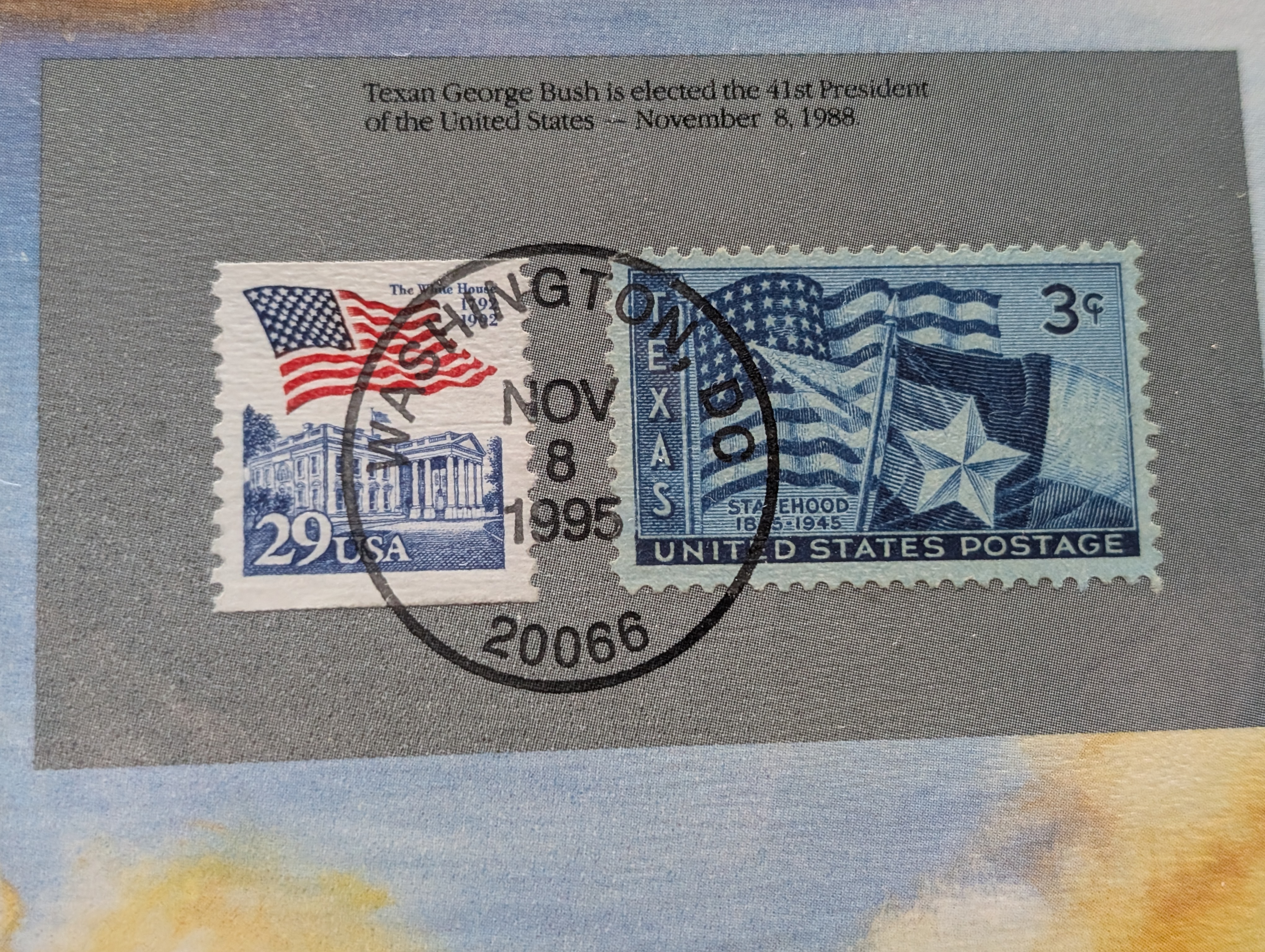 1988-P&D U.S. Mint Uncirculated Set w/ Historic Stamps