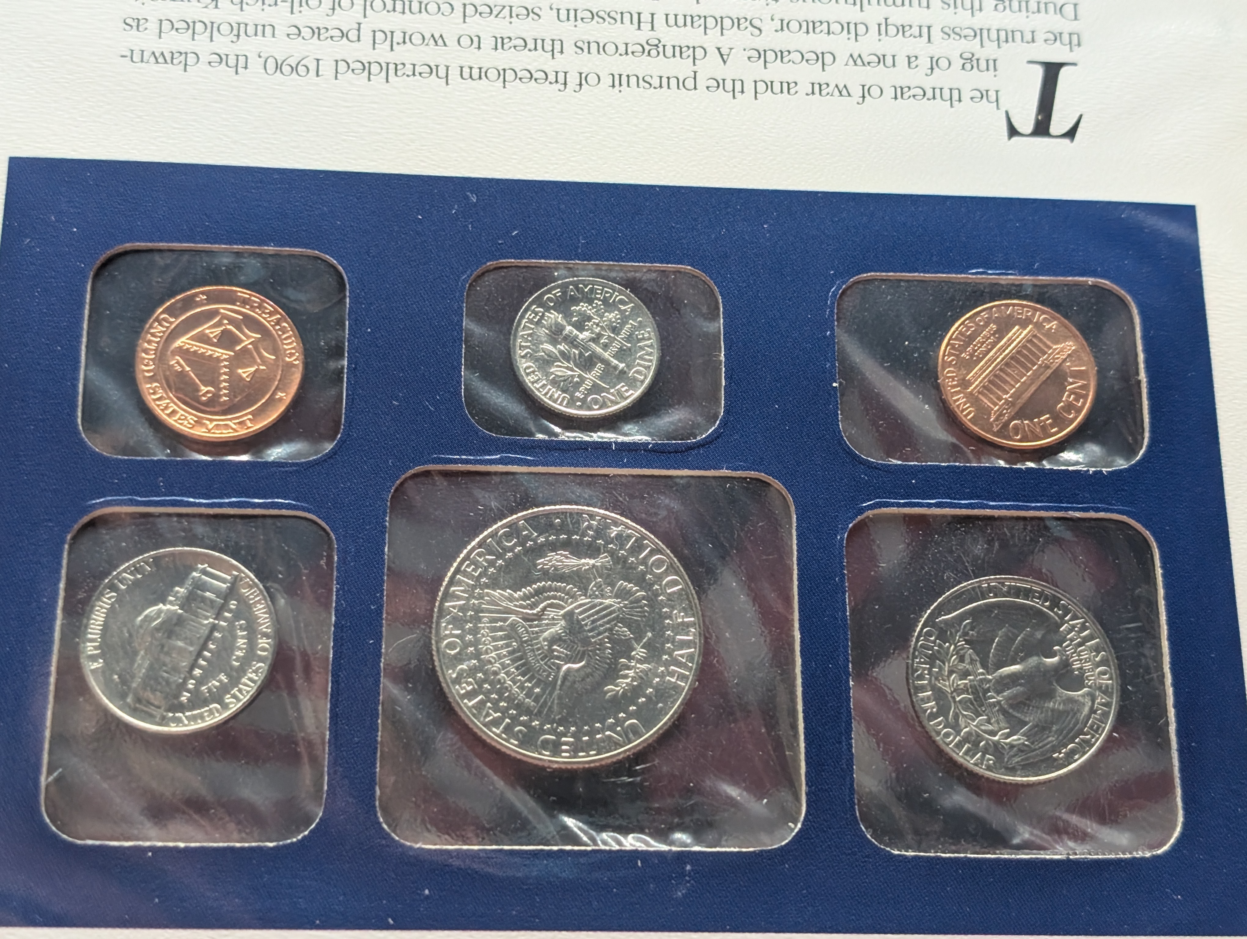 1990-P&D U.S. Mint Uncirculated Set w/ Historic Stamps