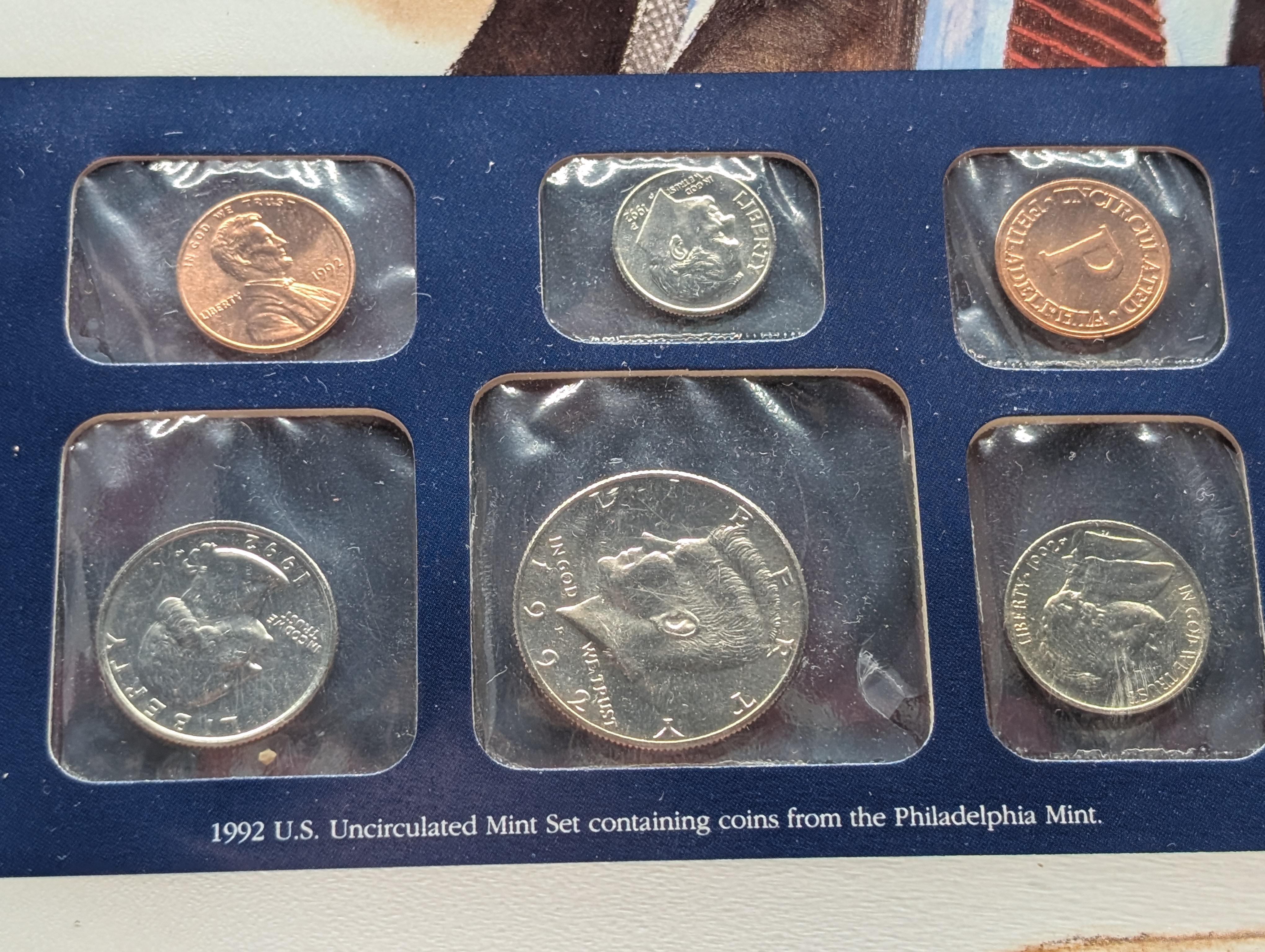 1992-P&D U.S. Mint Uncirculated Set w/ Historic Stamps