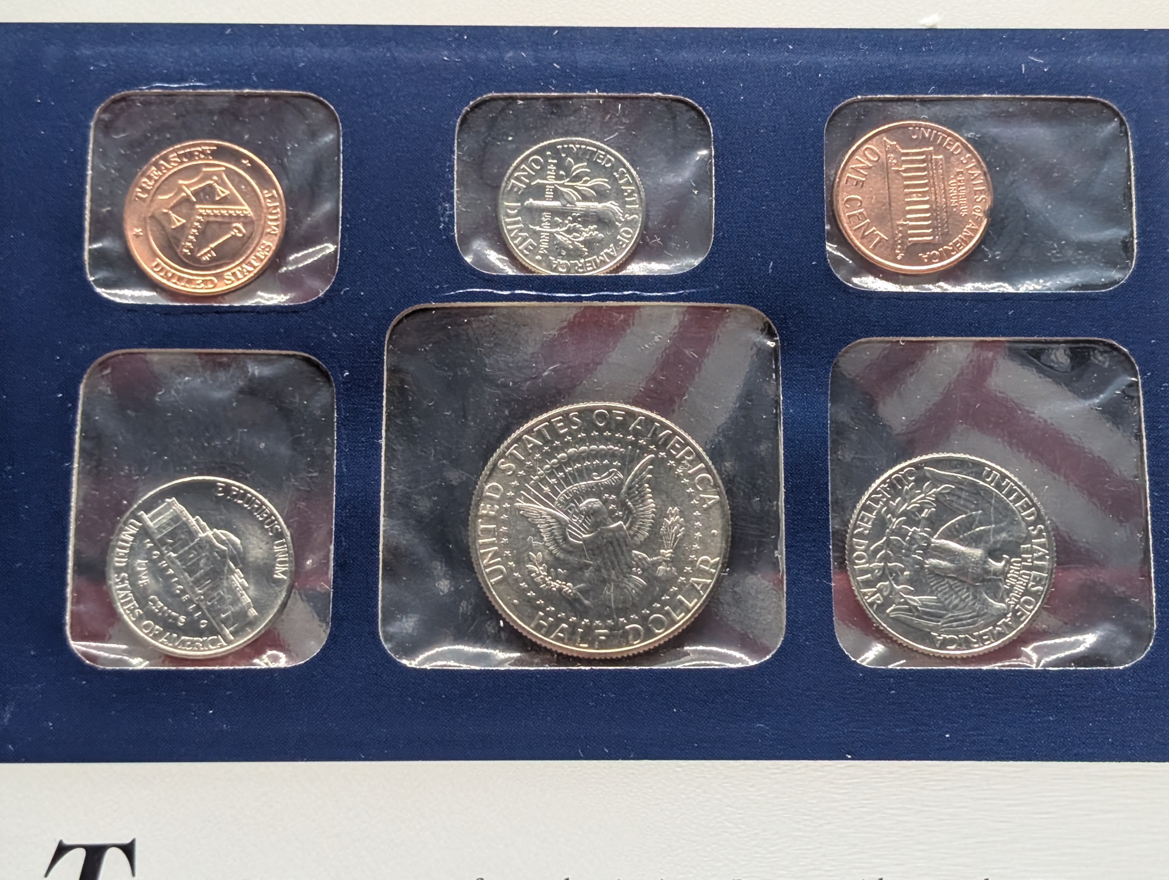 1992-P&D U.S. Mint Uncirculated Set w/ Historic Stamps