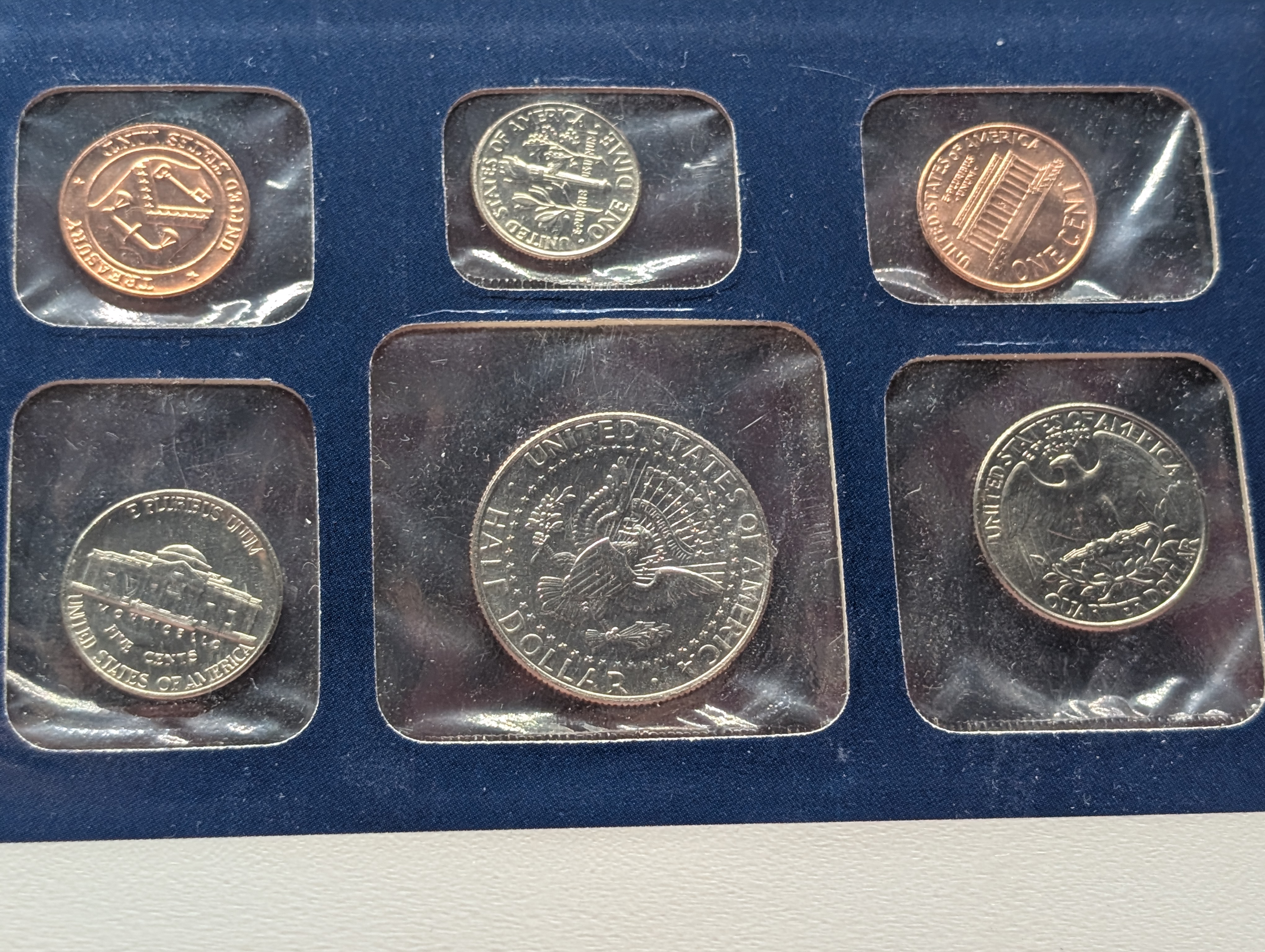 1994-P&D U.S. Mint Uncirculated Set w/ Historic Stamps