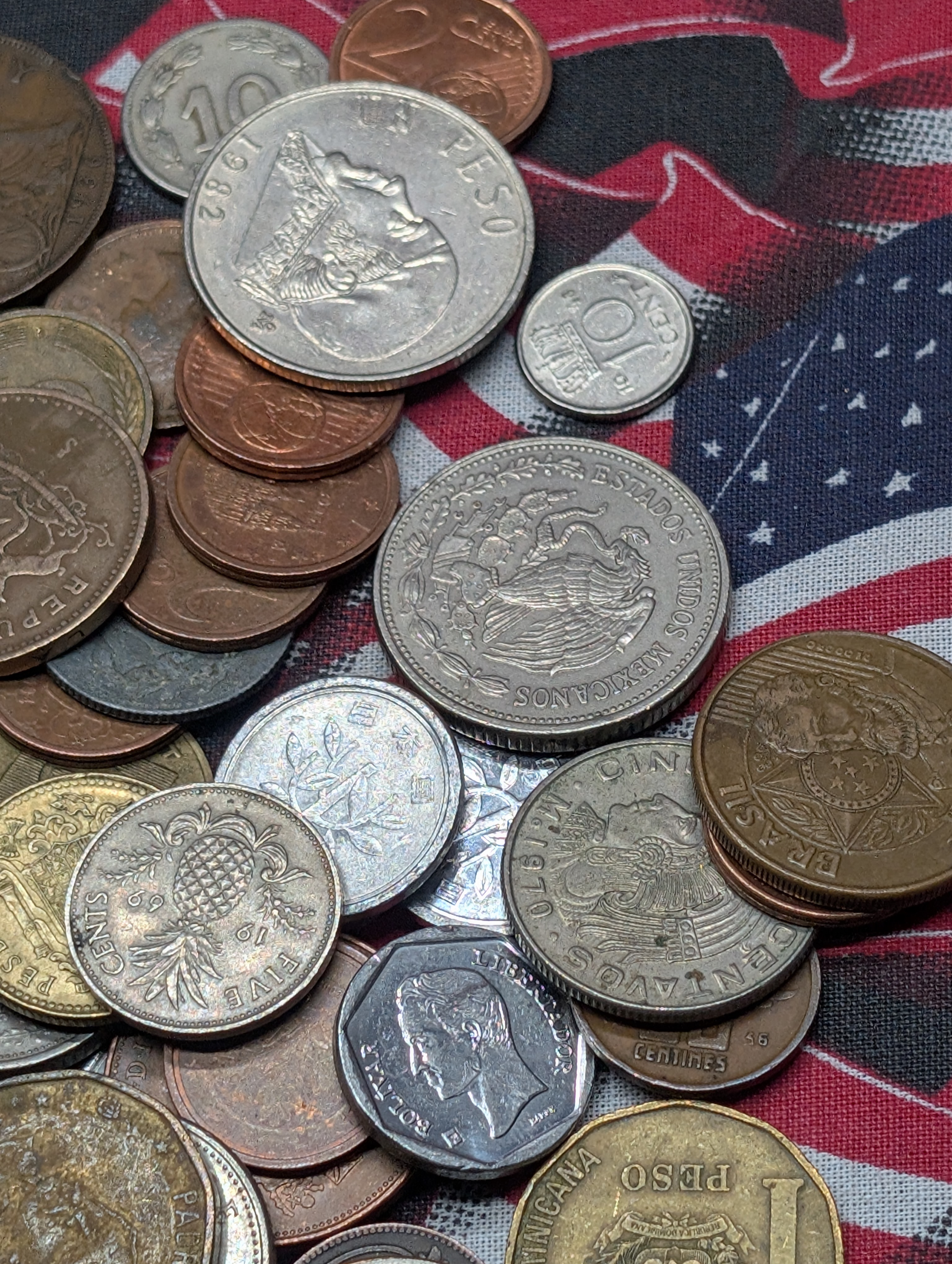 Bag of Assorted World Coins!!! - Over 1 POUND!!