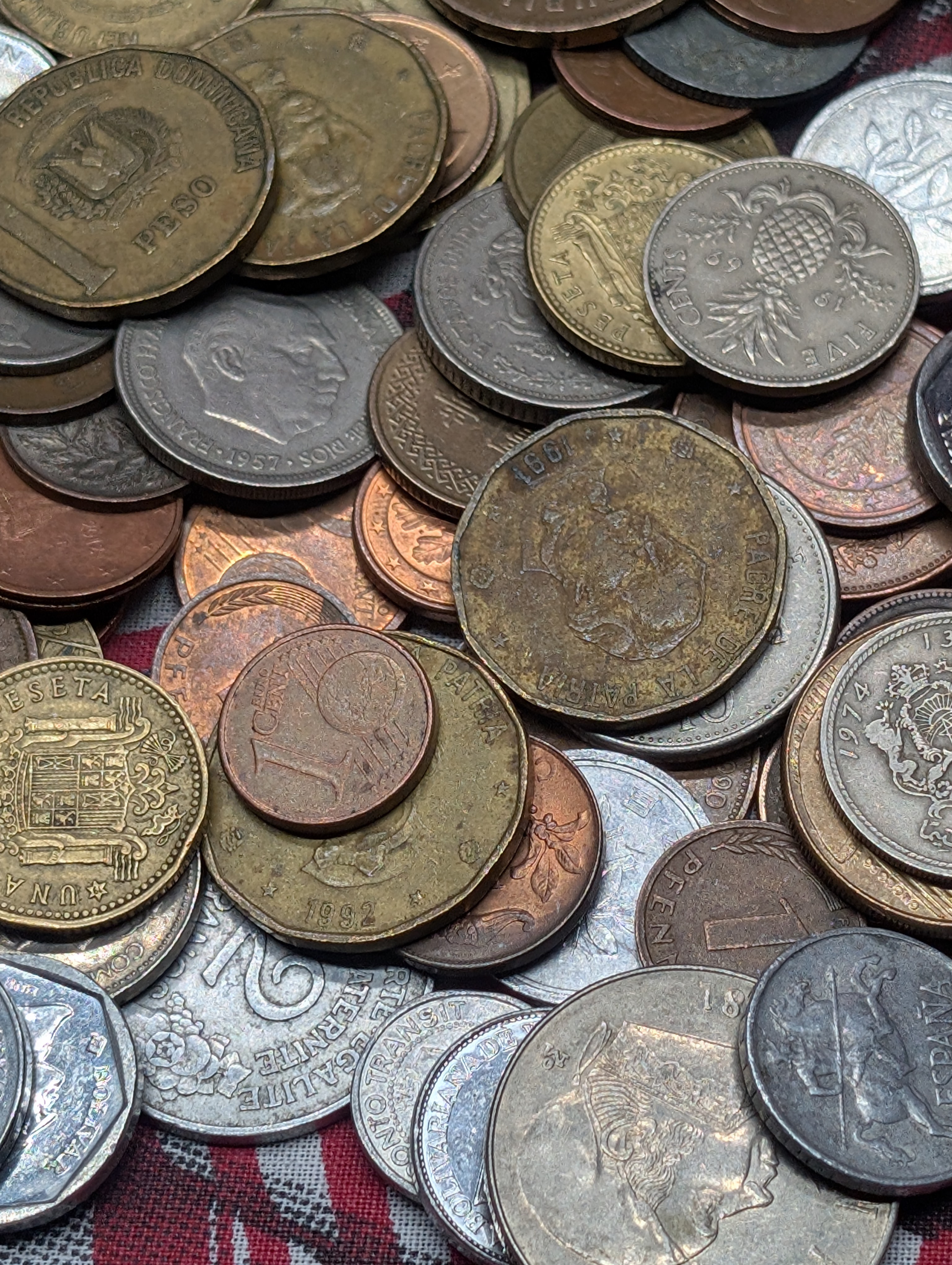 Bag of Assorted World Coins!!! - Over 1 POUND!!