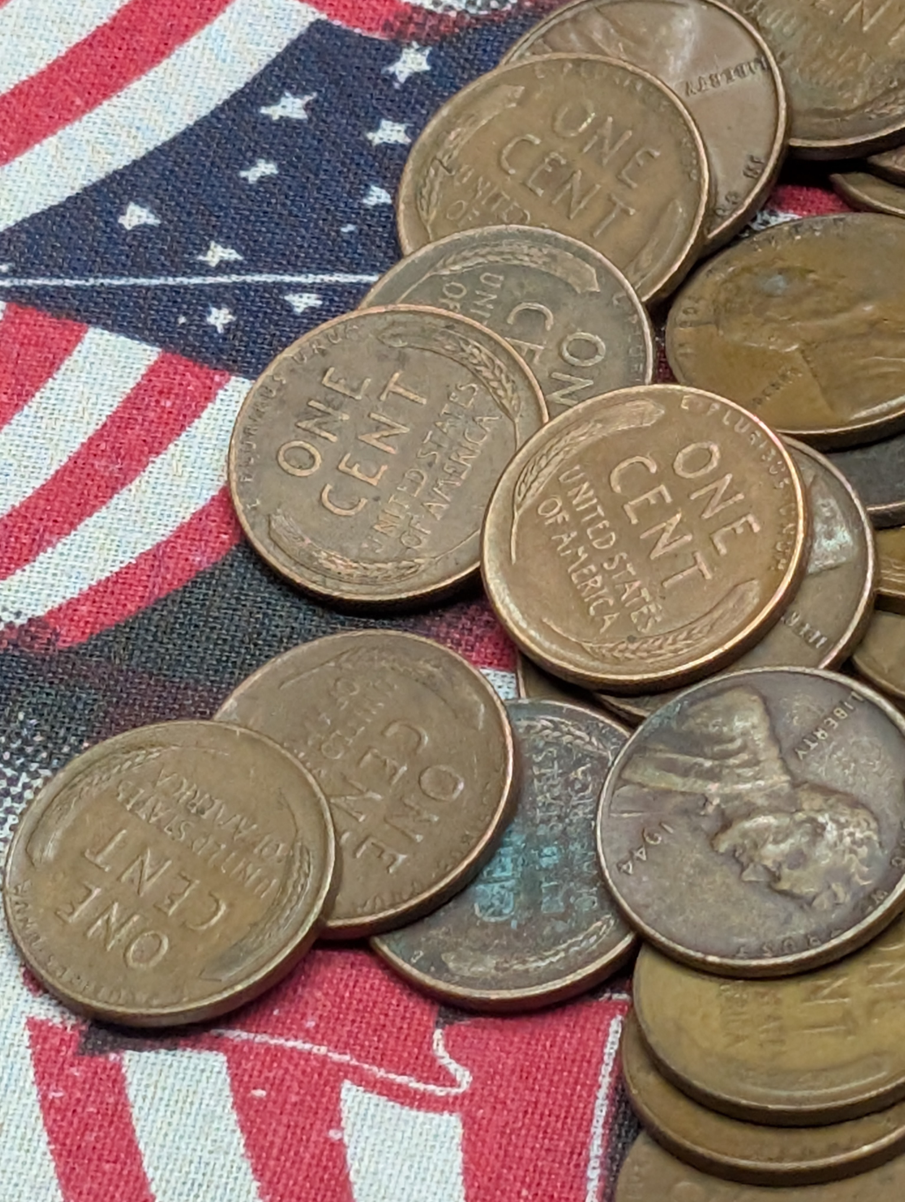 (250) Assorted Lincoln Wheat Cents