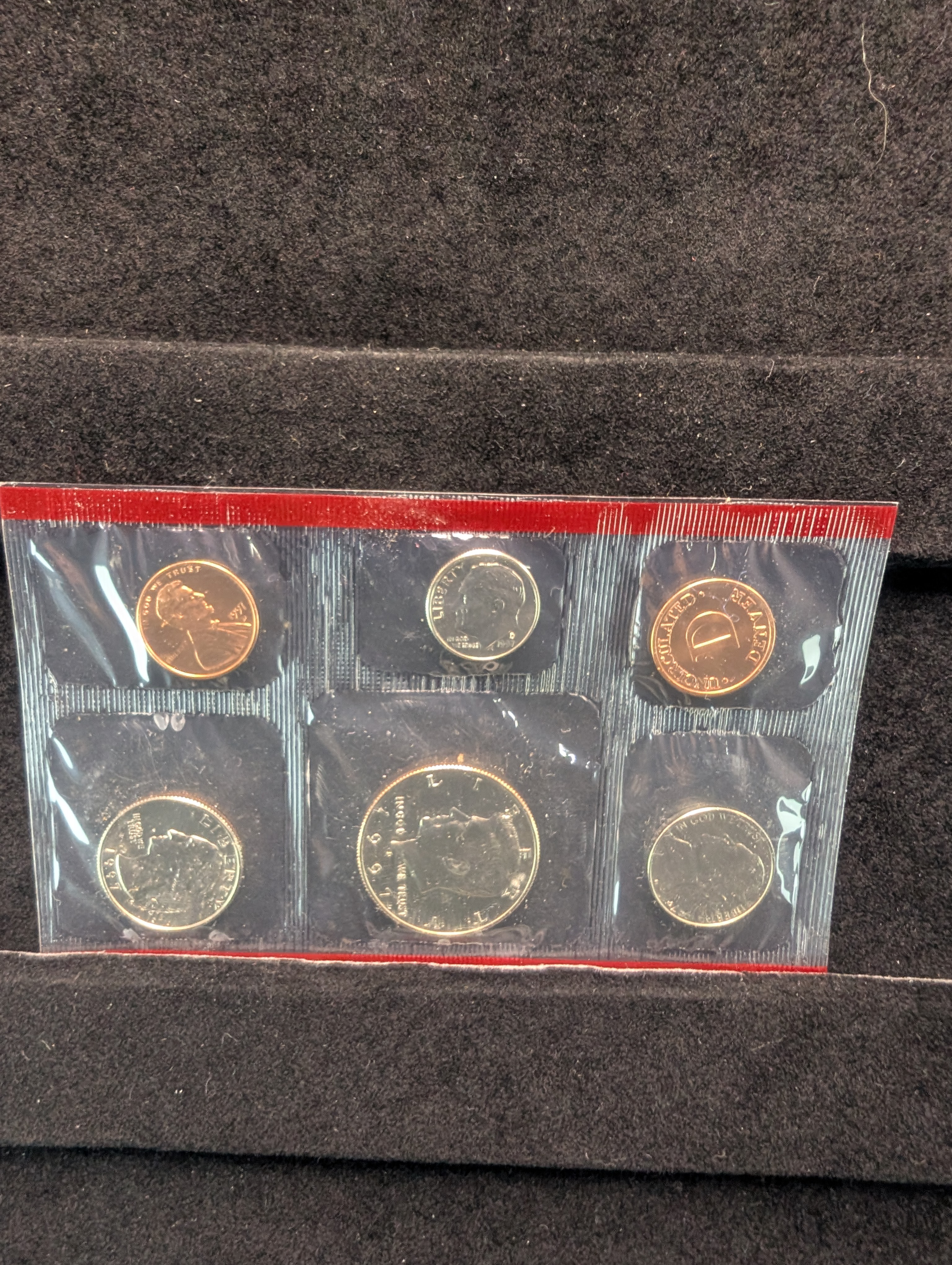 1997 P&D U.S. Mint Uncirculated Coin Set In OGP w/ COA