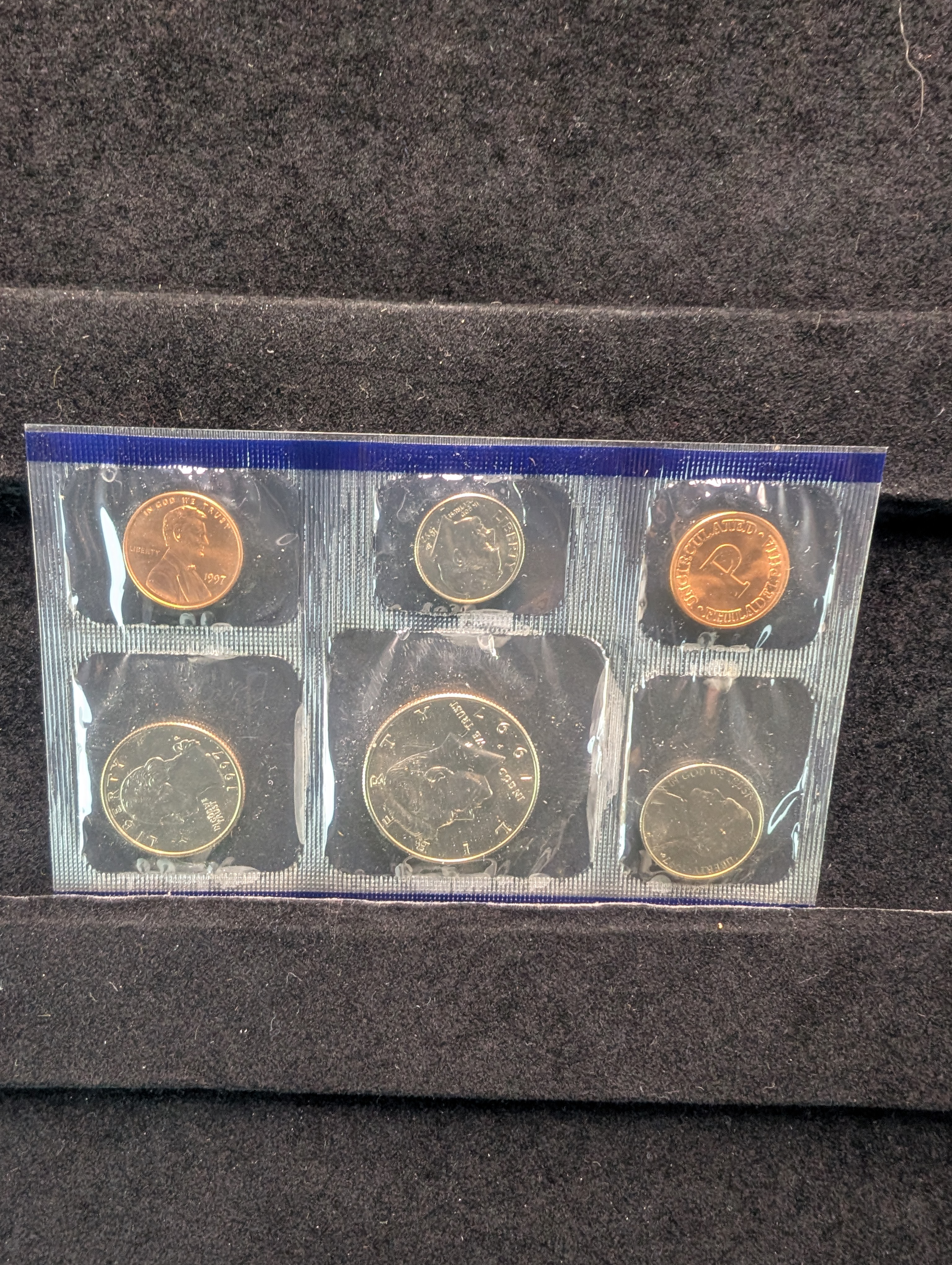 1997 P&D U.S. Mint Uncirculated Coin Set In OGP w/ COA