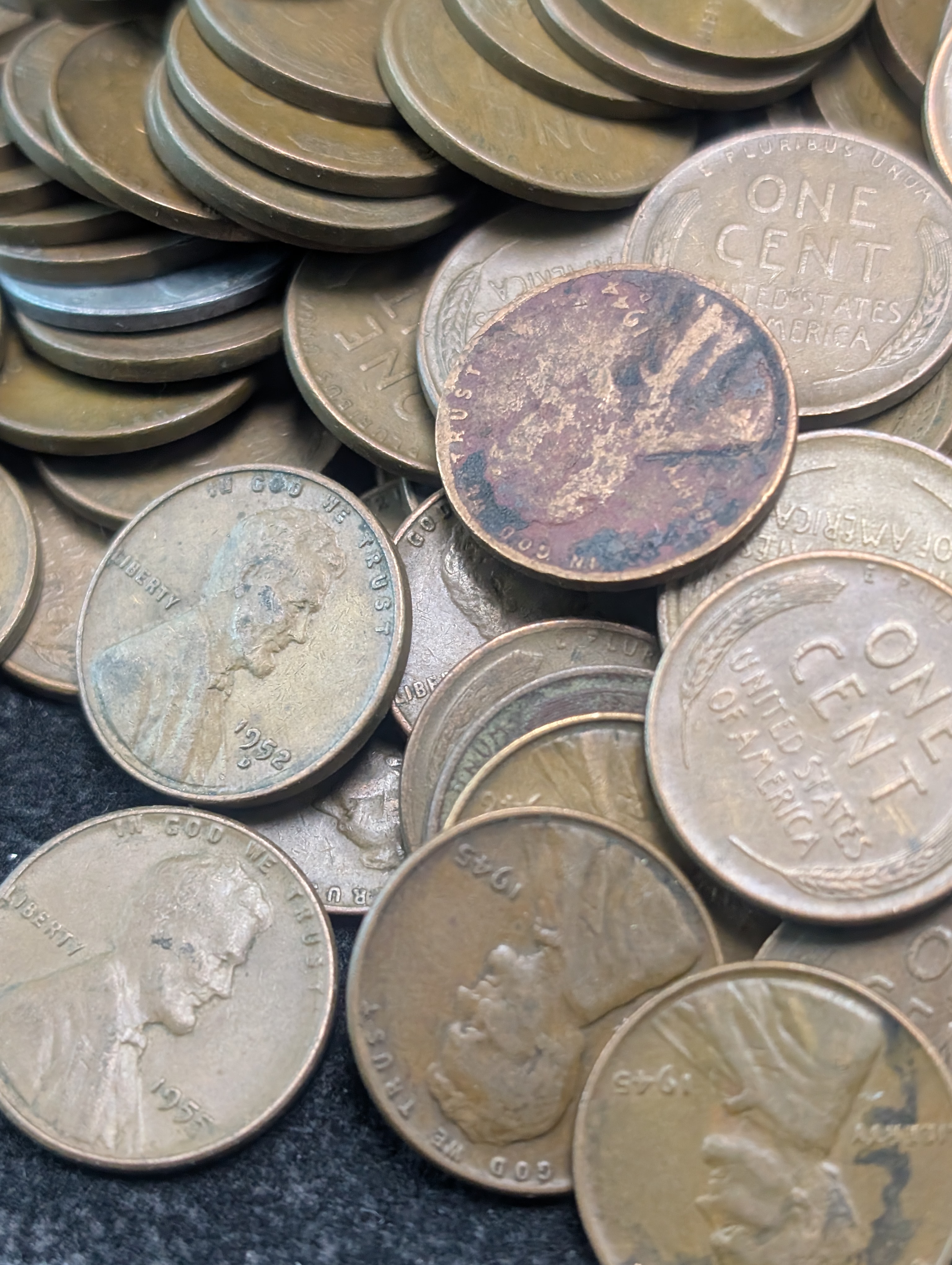 (262) Assorted Lincoln Wheat Cents