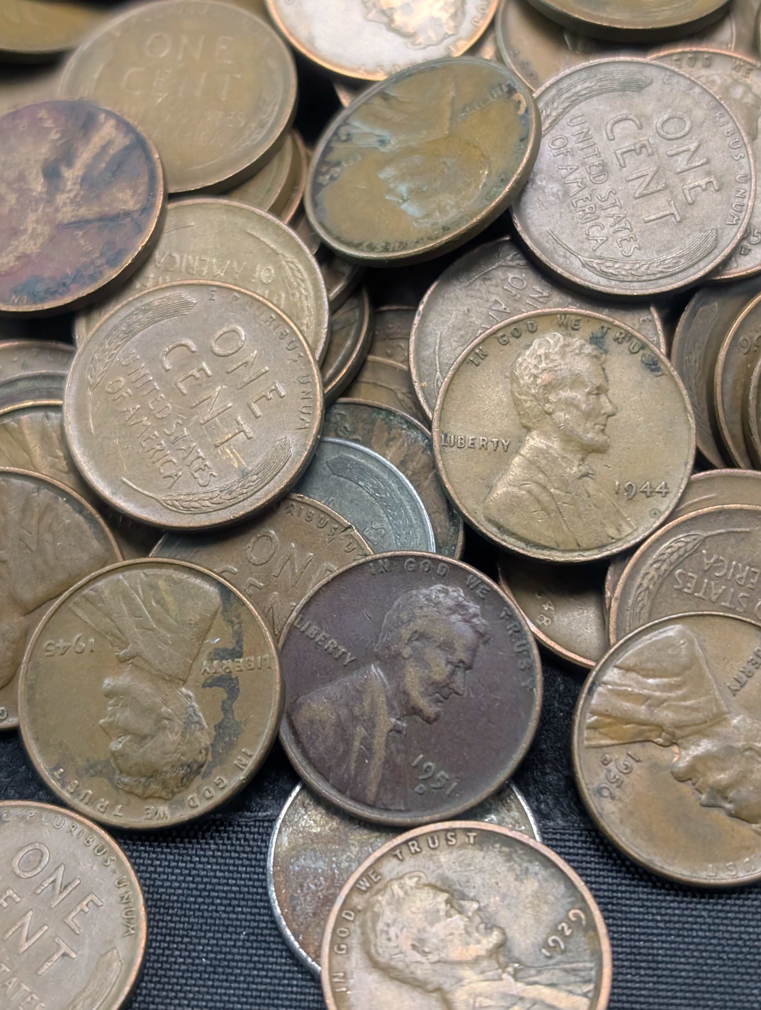 (262) Assorted Lincoln Wheat Cents