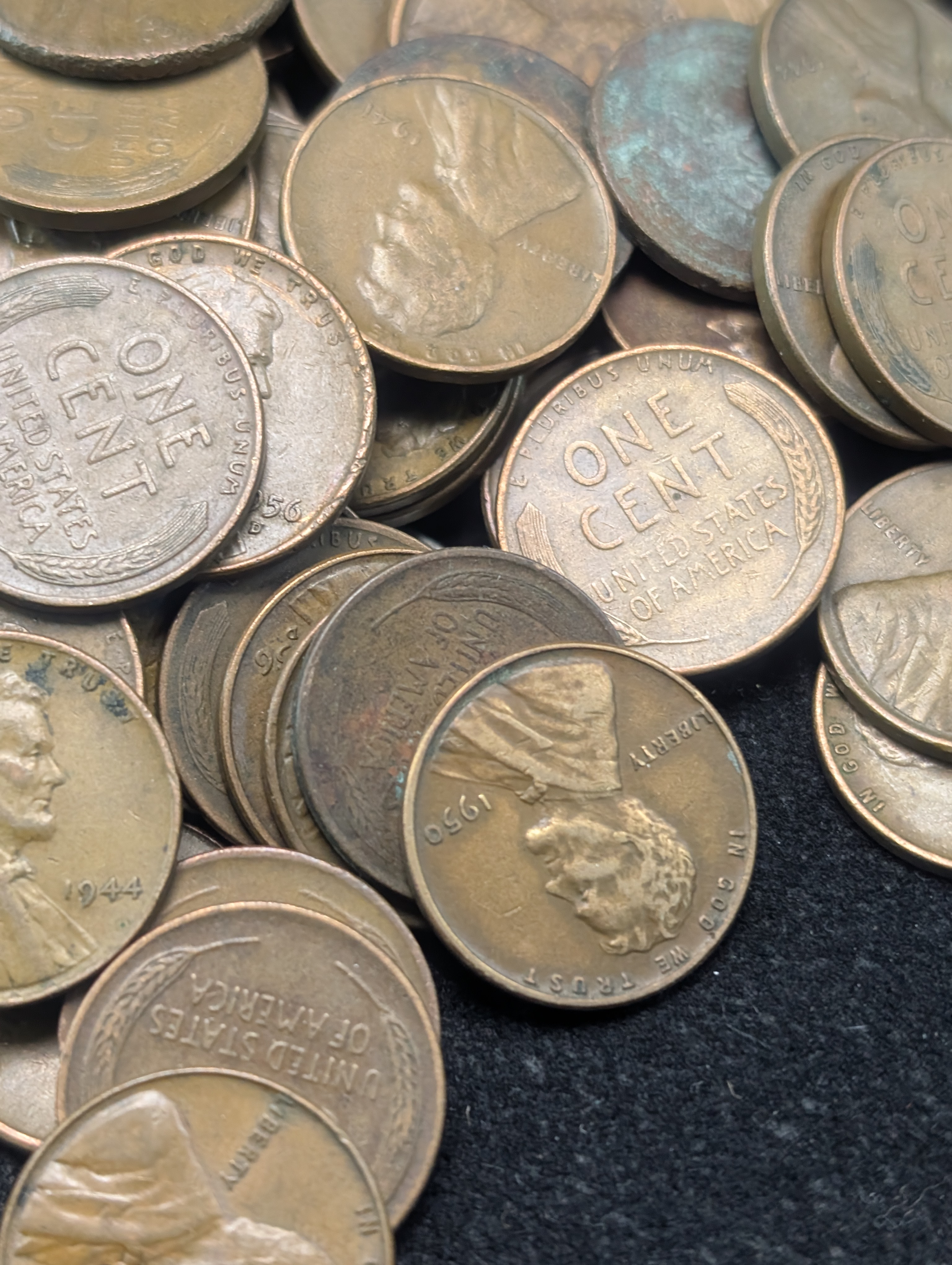 (262) Assorted Lincoln Wheat Cents