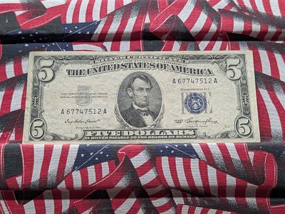 1953 Series $5 Blue Seal Note Condition PLEASE NOTE Some coins may have a grade on the package 