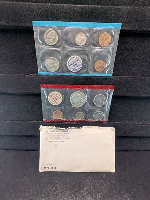 1970 P & D U.S. Uncirculated Mint Set with S Mint Mark Cent In OGP, Contains a 40% Silver 
