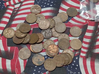 (250) Assorted Lincoln Wheat Cents Condition PLEASE NOTE Some coins may have a grade on the 