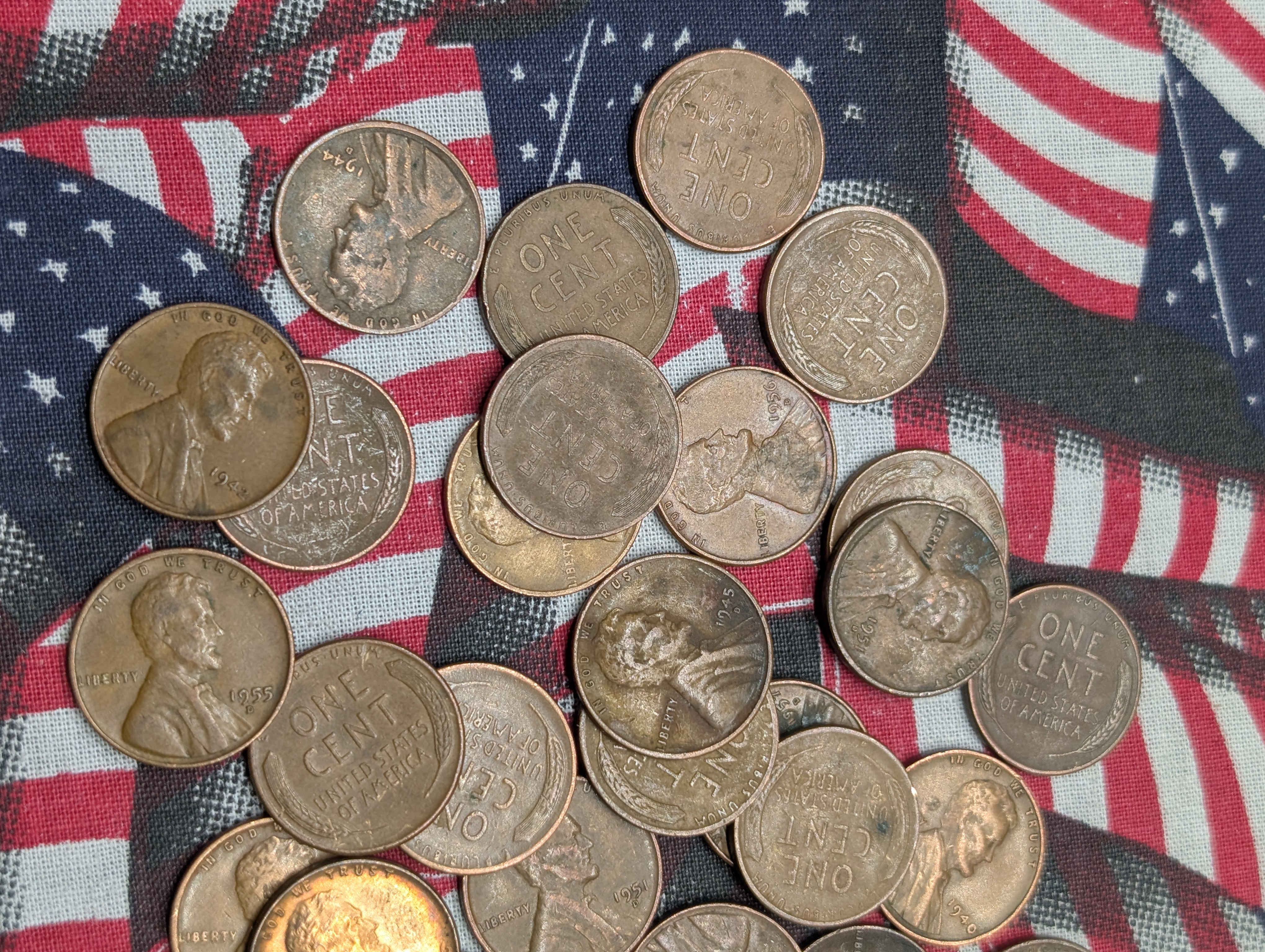 (250) Assorted Lincoln Wheat Cents