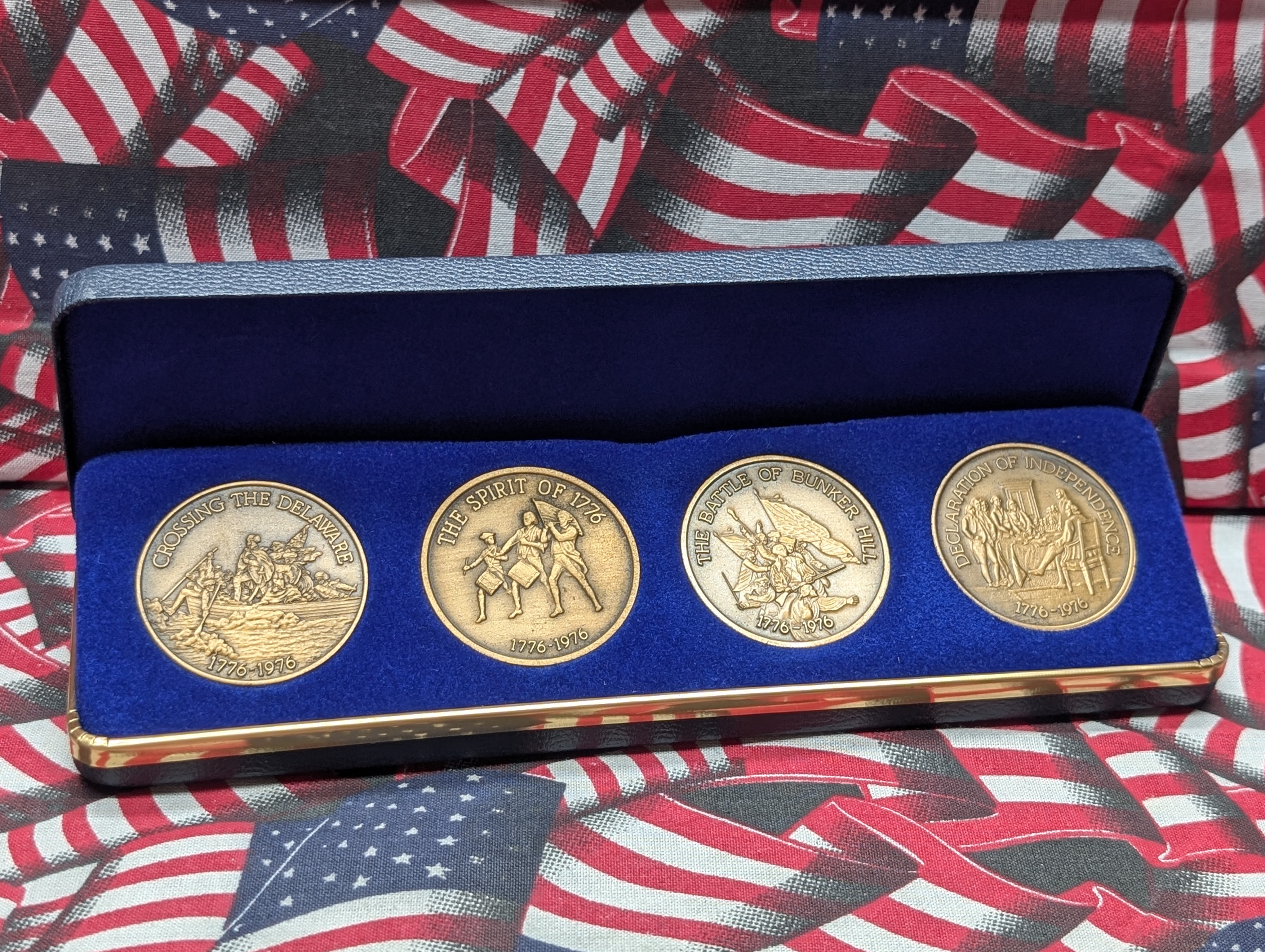 1776-1976 Crossing the Delaware Declaration of Independence Token Set
