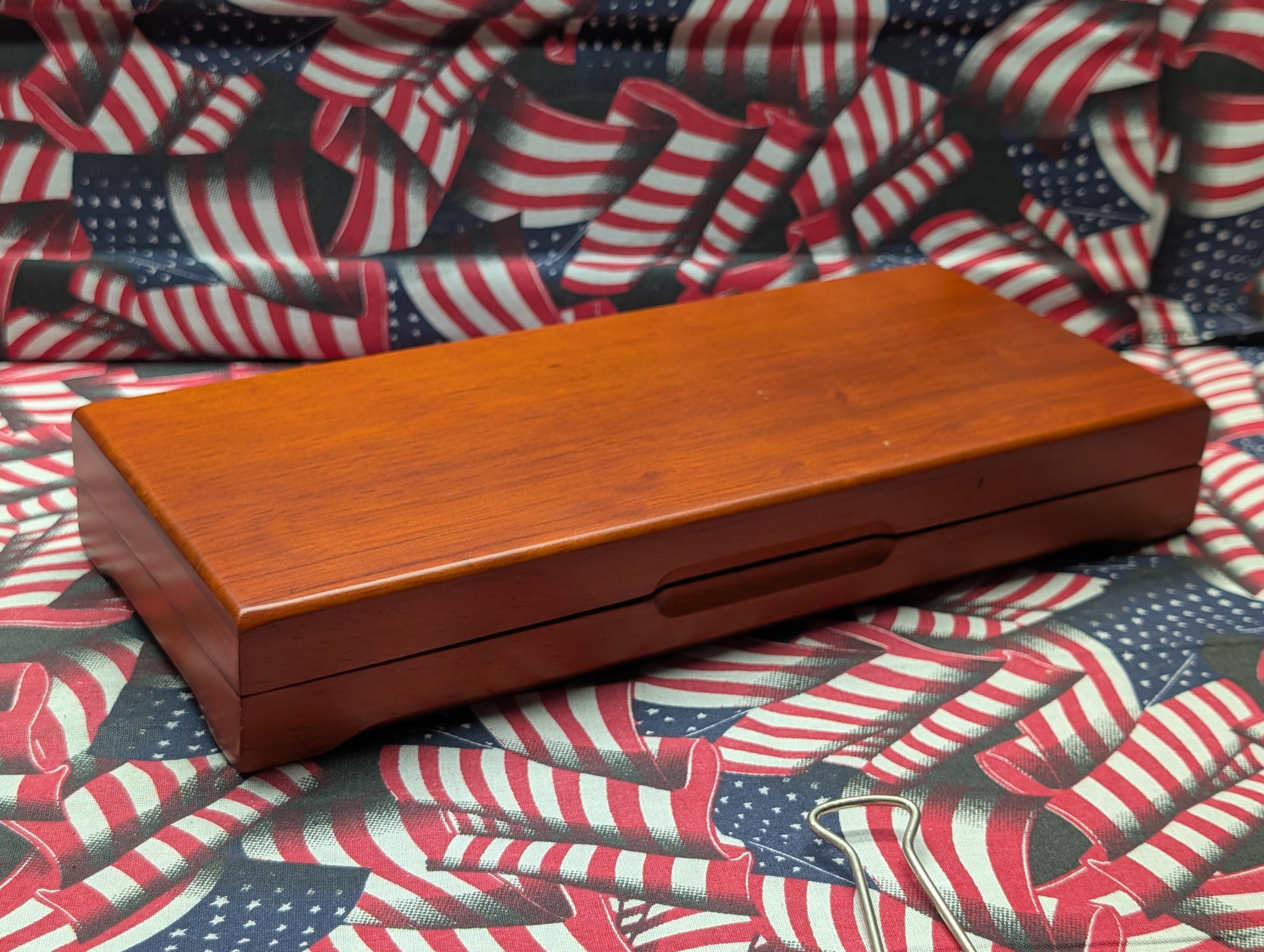 *EMPTY* Wooden Box with Magnetic Lid- Holds 5 Graded Coin Slabs - No Coins
