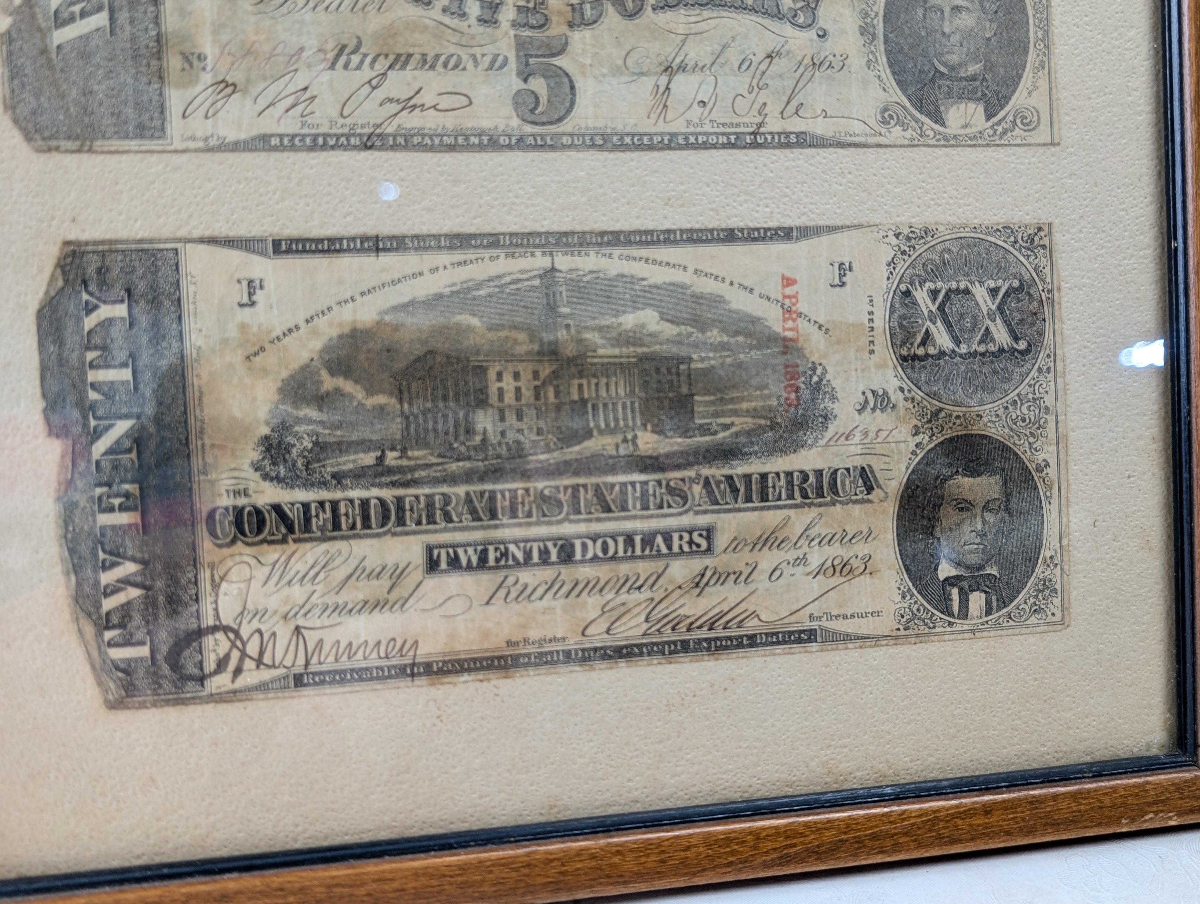 Display Case With 5 Confederate Notes - 3x$10 & 2x$5