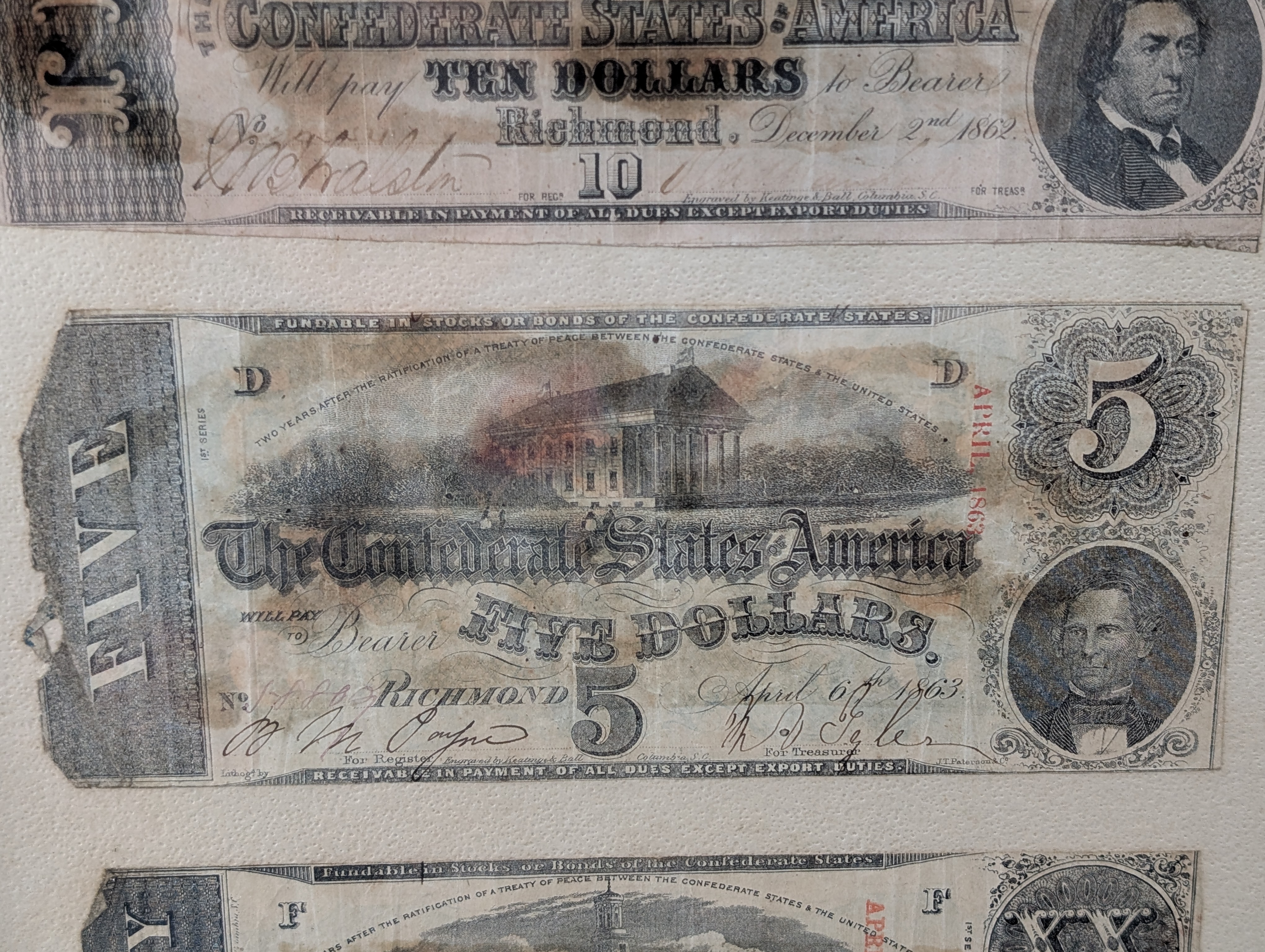 Display Case With 5 Confederate Notes - 3x$10 & 2x$5
