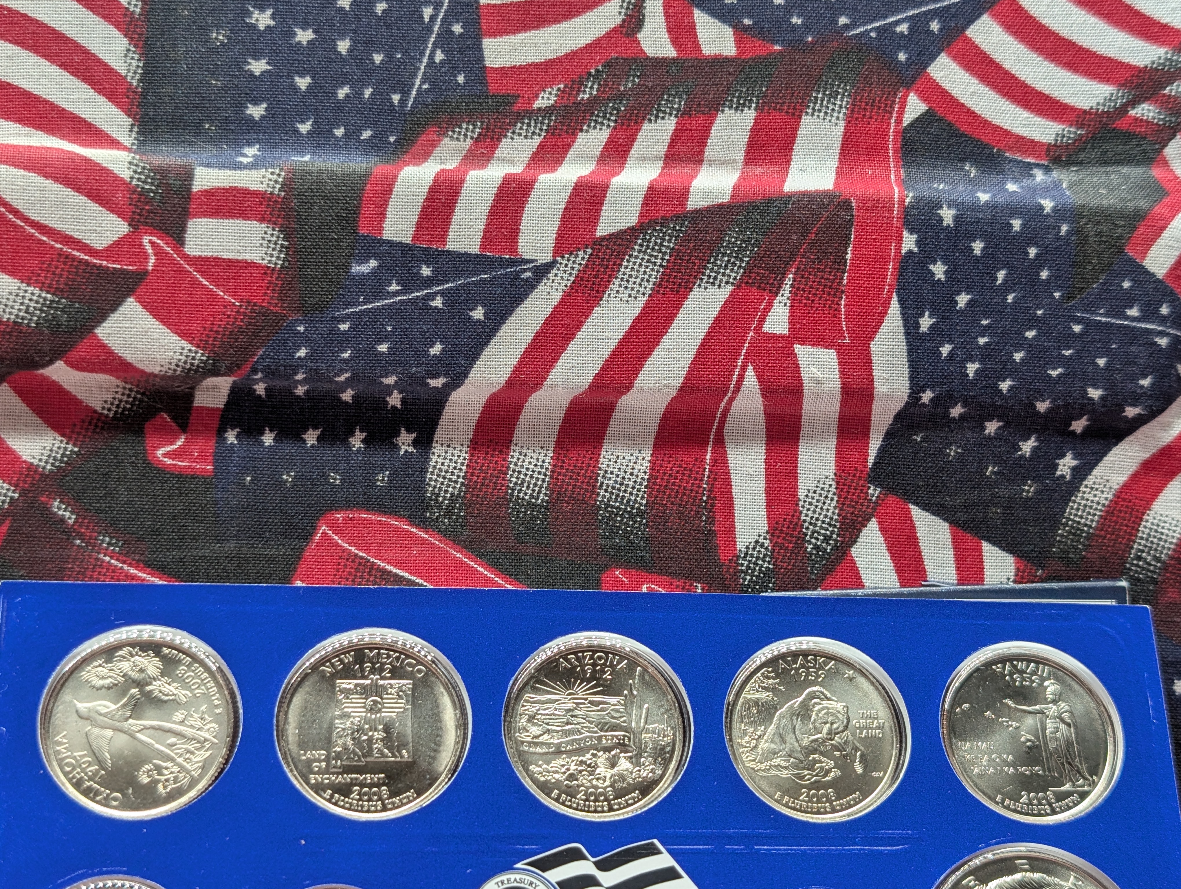 2008-P Set Only U.S. Mint Uncirculated Set with State Quarters, 4 Presidential Dollars and One Sacagawea Dollar - 14 Coins - P Set Only