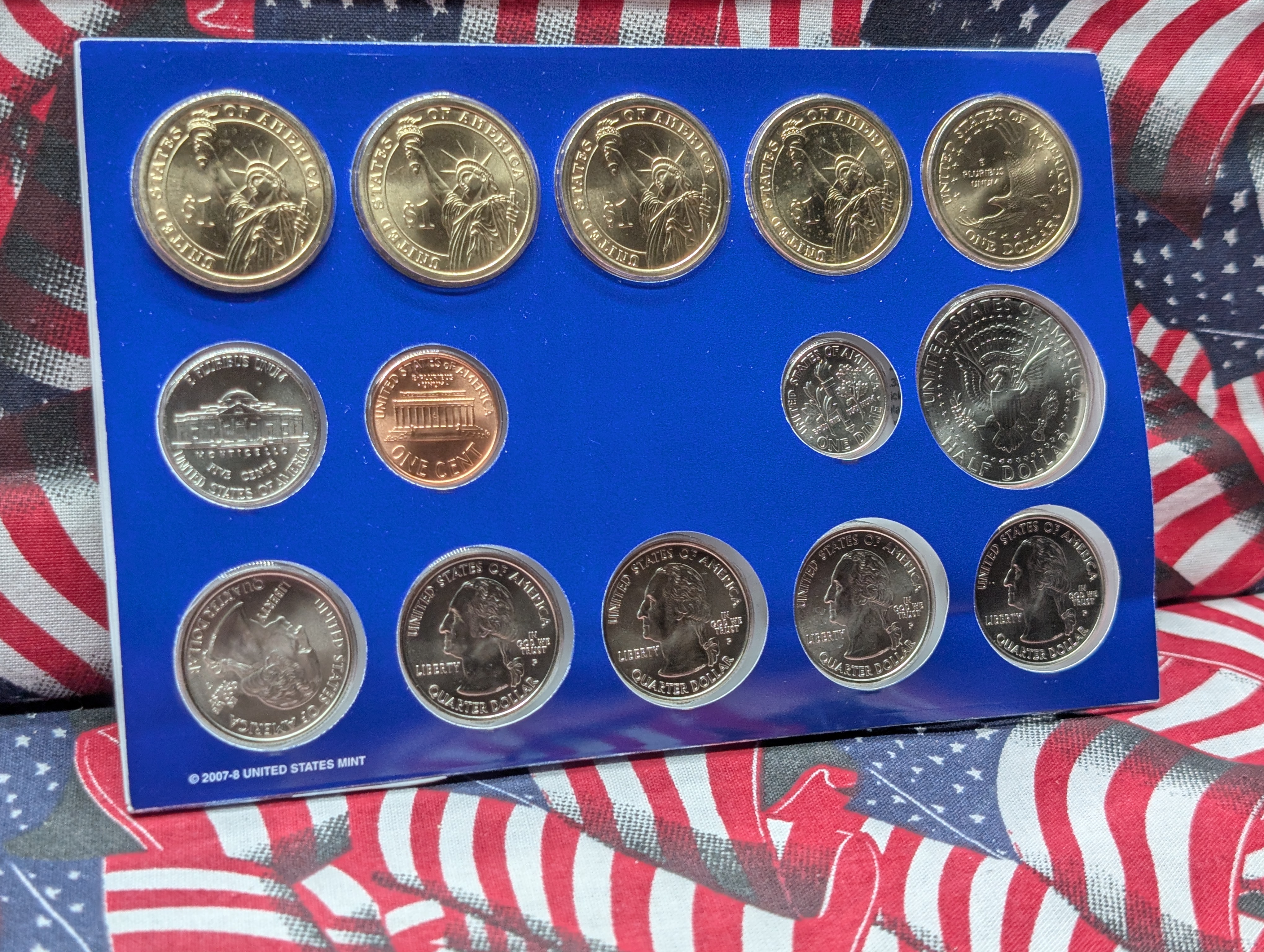 2008-P Set Only U.S. Mint Uncirculated Set with State Quarters, 4 Presidential Dollars and One Sacagawea Dollar - 14 Coins - P Set Only