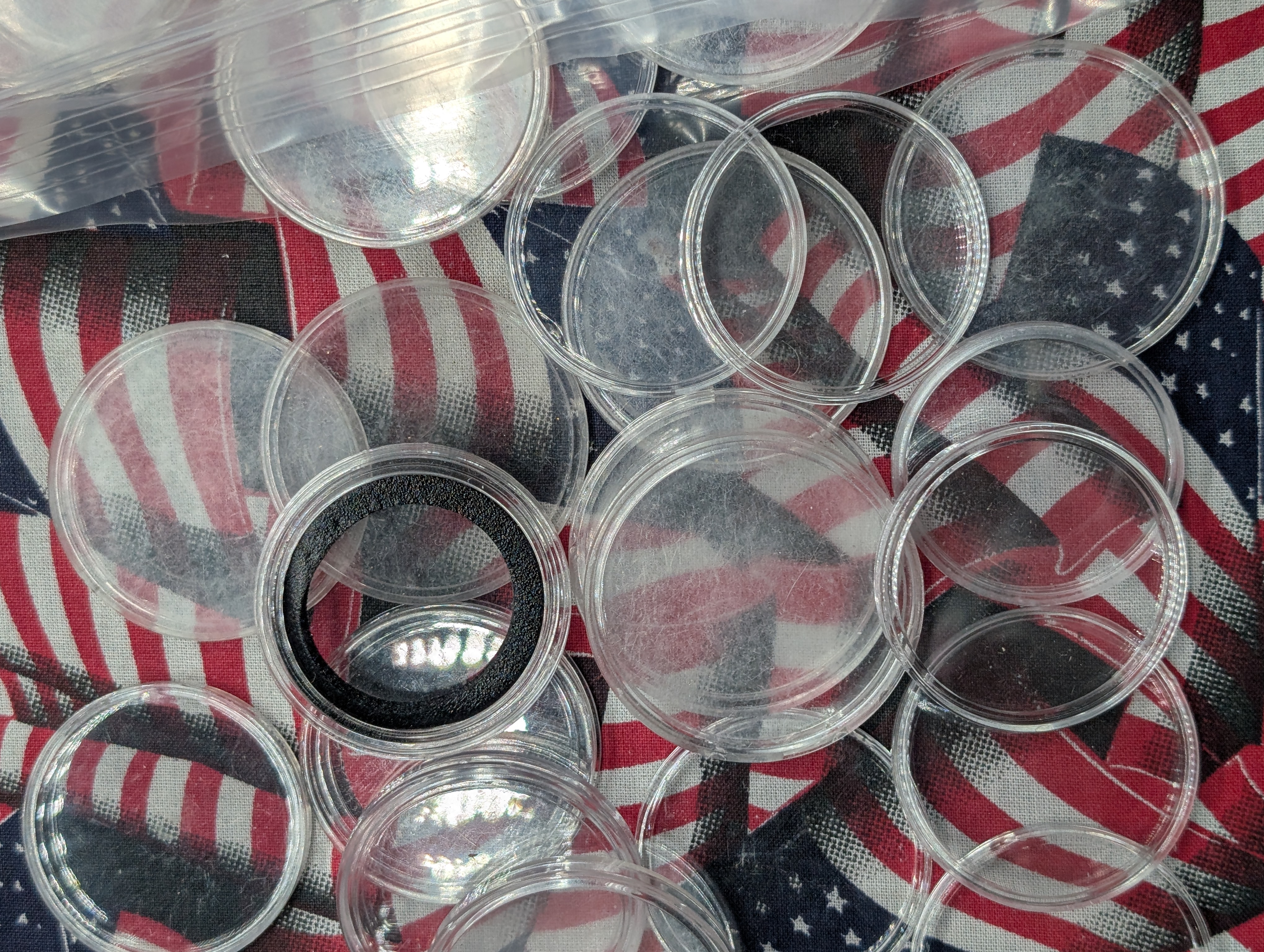 *EMPTY* Collection of 175+ Coin Collector's Capsules - No Coins