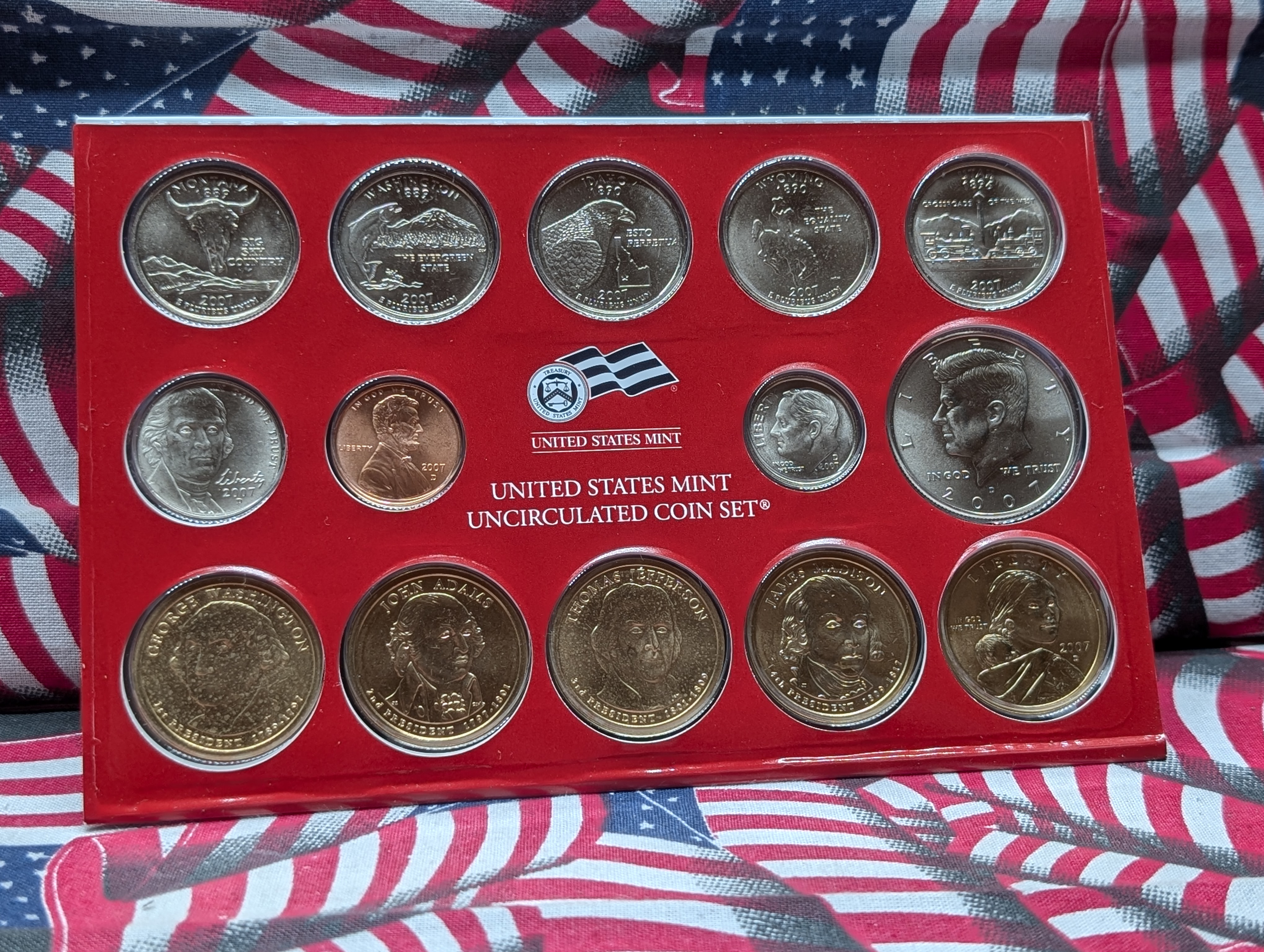 2007-P&D United States Mint Coin Set - Includes State Quarters, Presidential Dollars, & Sacagawea Dollar