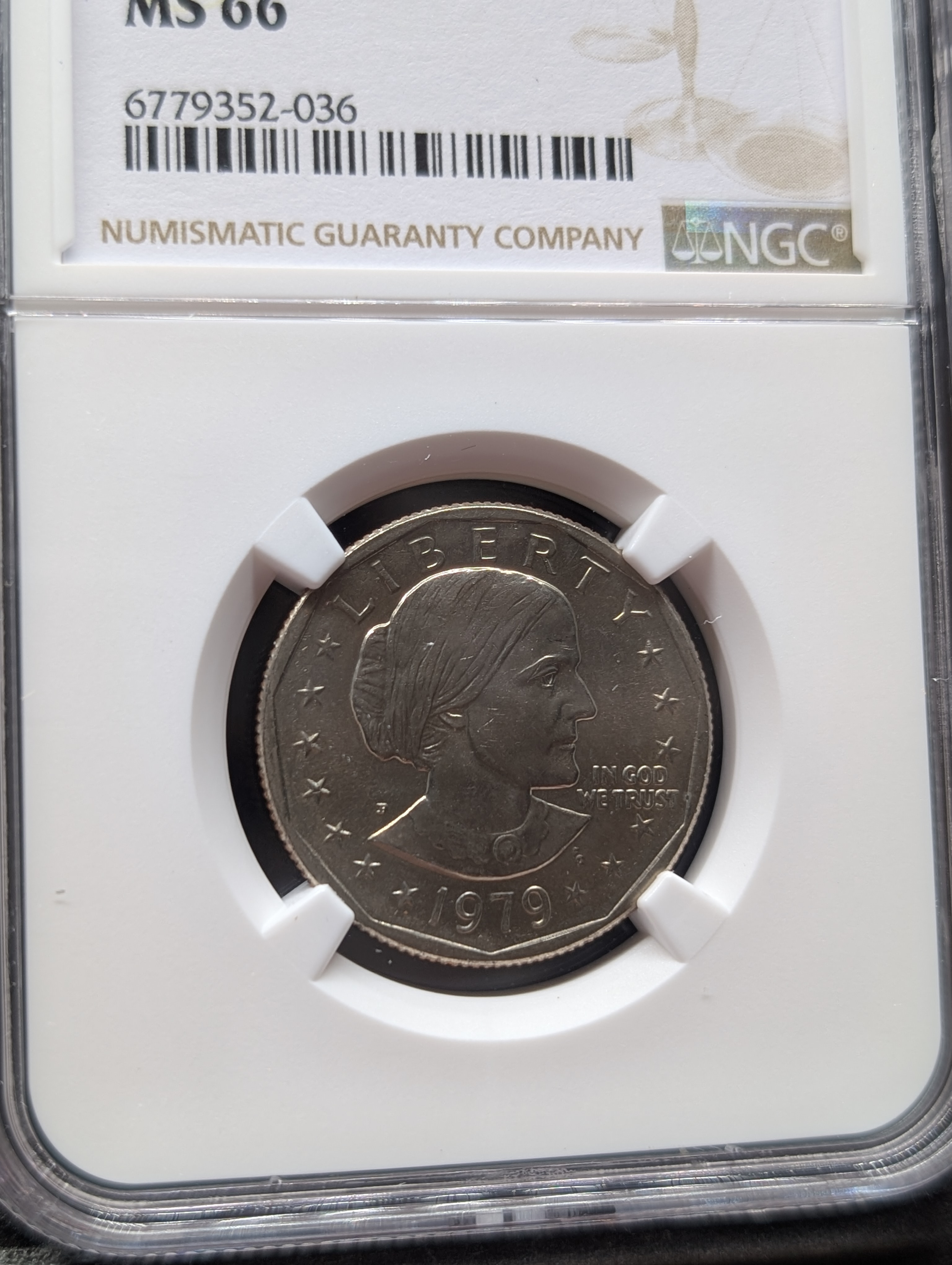 1979-P Susan B. Anthony Dollar w/ Narrow Rim - NGC MS66
